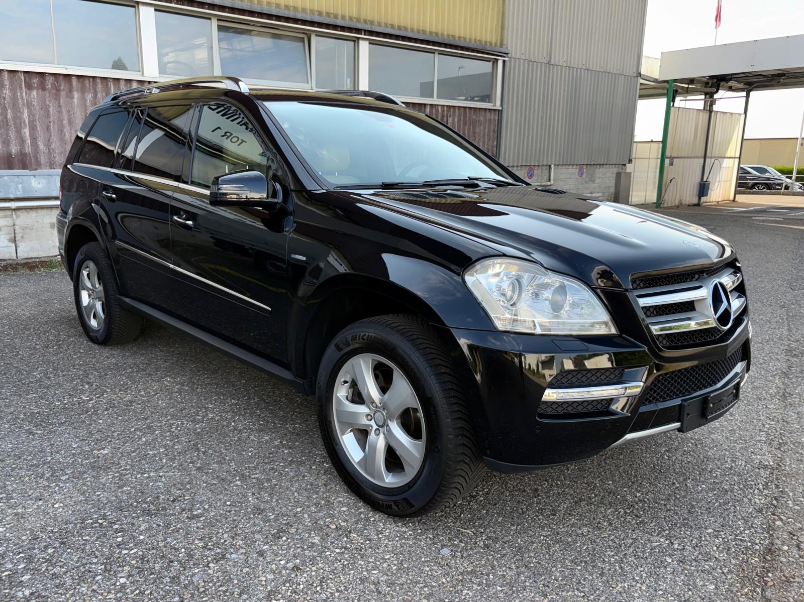 MERCEDES-BENZ GL 350 BlueTEC 4Matic 7-Platz AHK-image-1