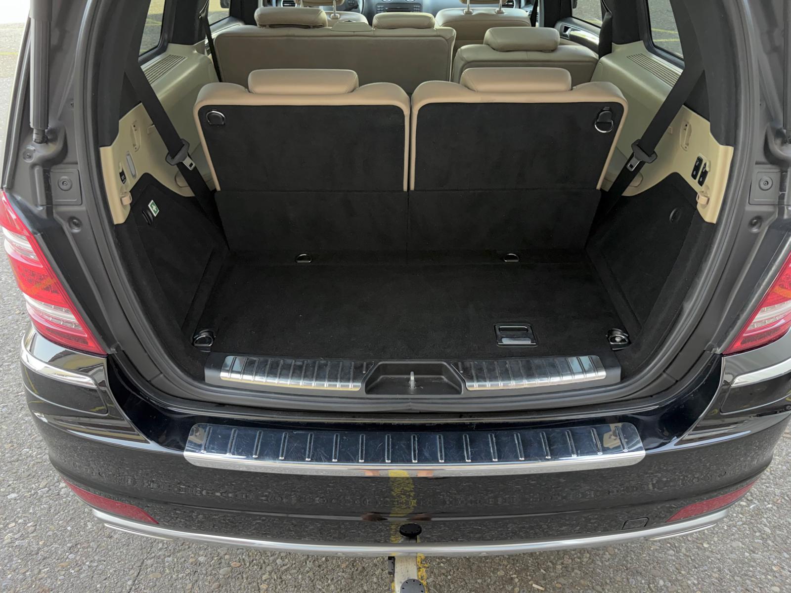 MERCEDES-BENZ GL 350 BlueTEC 4Matic 7-Platz AHK-image-13