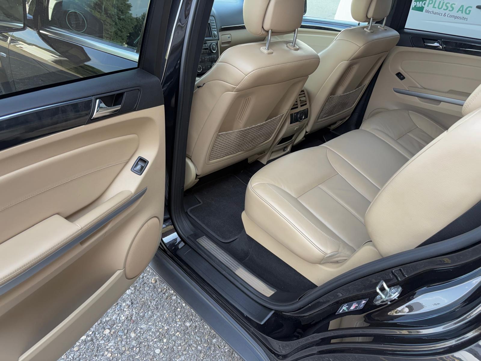 MERCEDES-BENZ GL 350 BlueTEC 4Matic 7-Platz AHK-image-11