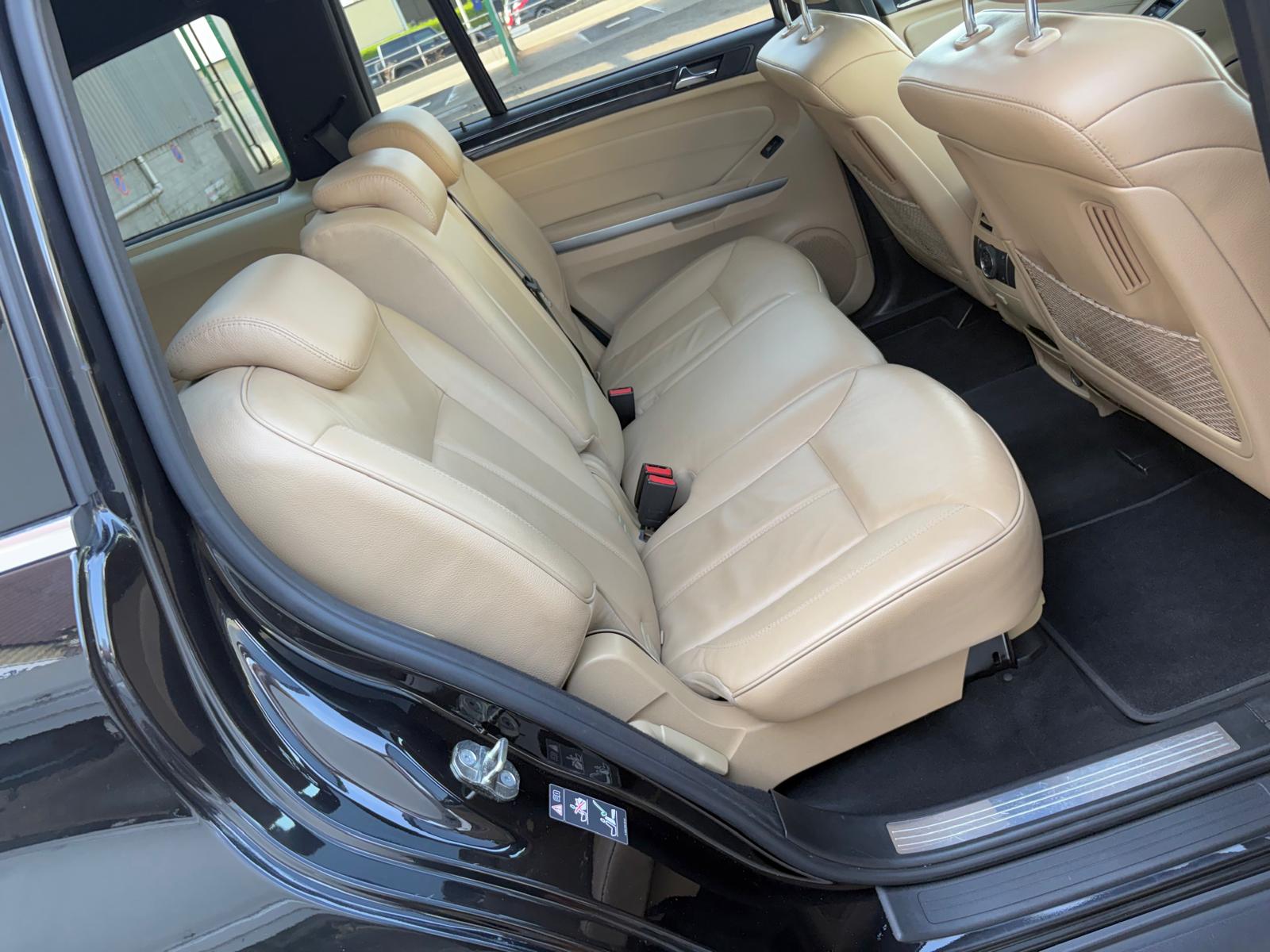 MERCEDES-BENZ GL 350 BlueTEC 4Matic 7-Platz AHK-image-10