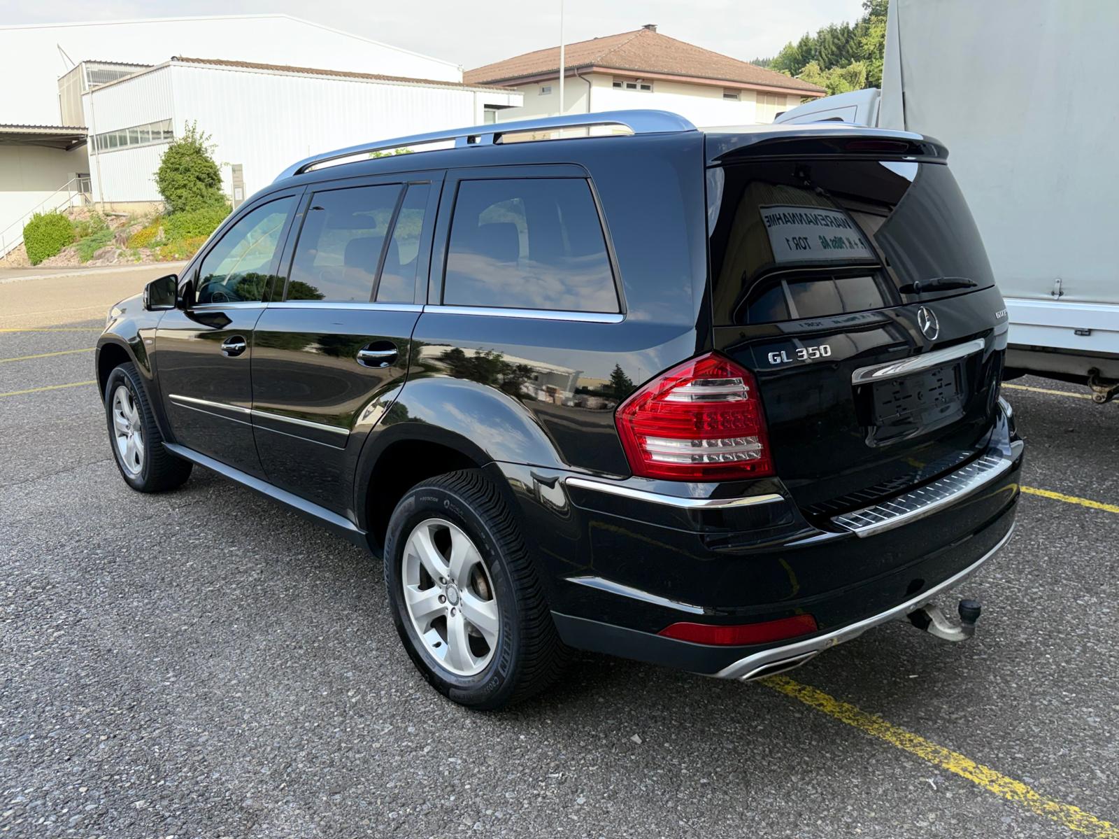 MERCEDES-BENZ GL 350 BlueTEC 4Matic 7-Platz AHK-image-3