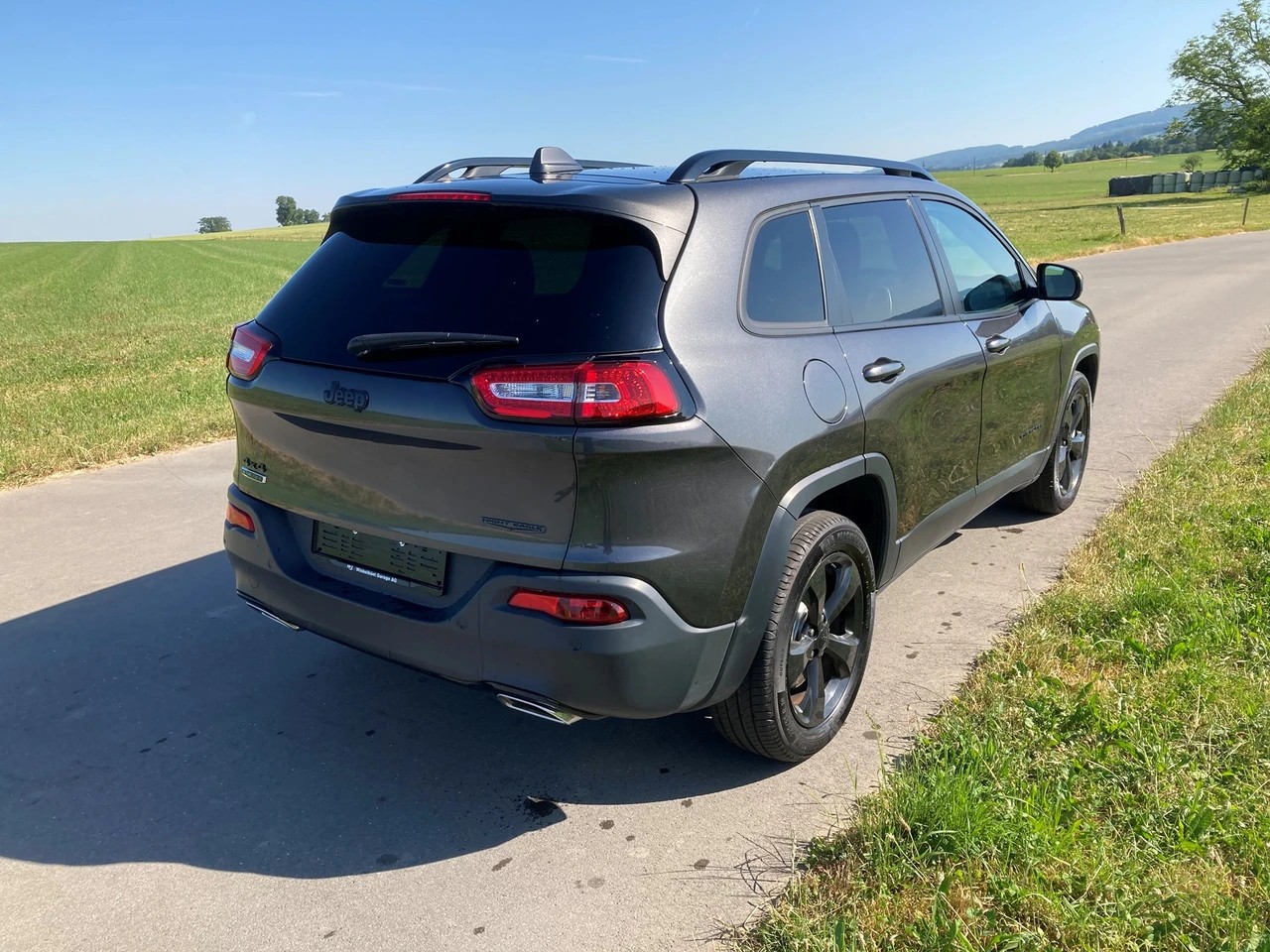 JEEP Cherokee 2.2TD Night Eagle AWD 9ATX AD-image-2