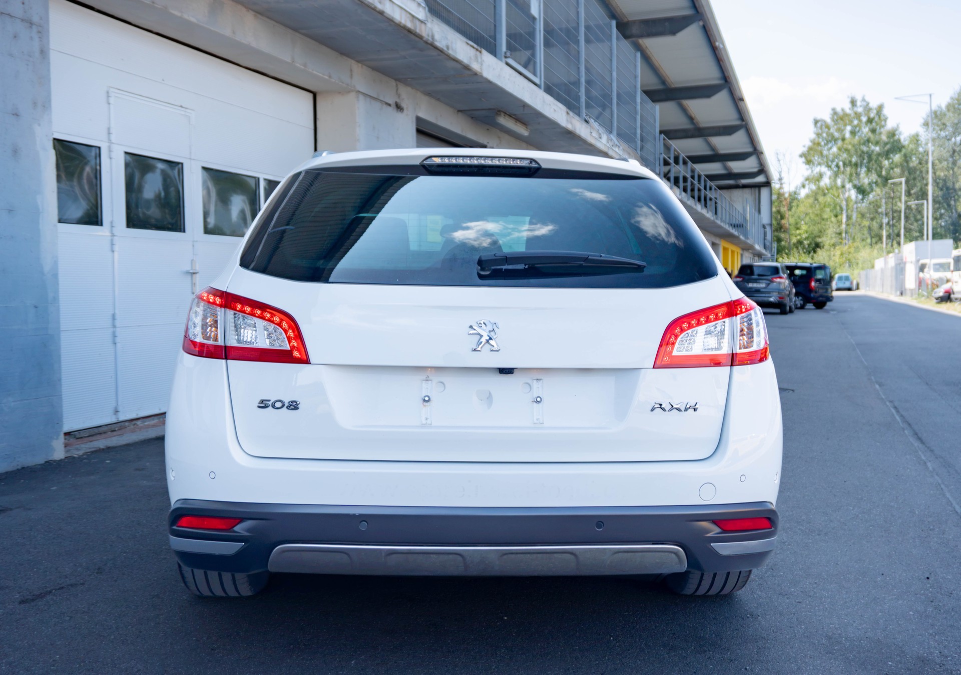 PEUGEOT 508 RXH 2.0 HDI Hybrid4 ETG6-image-4