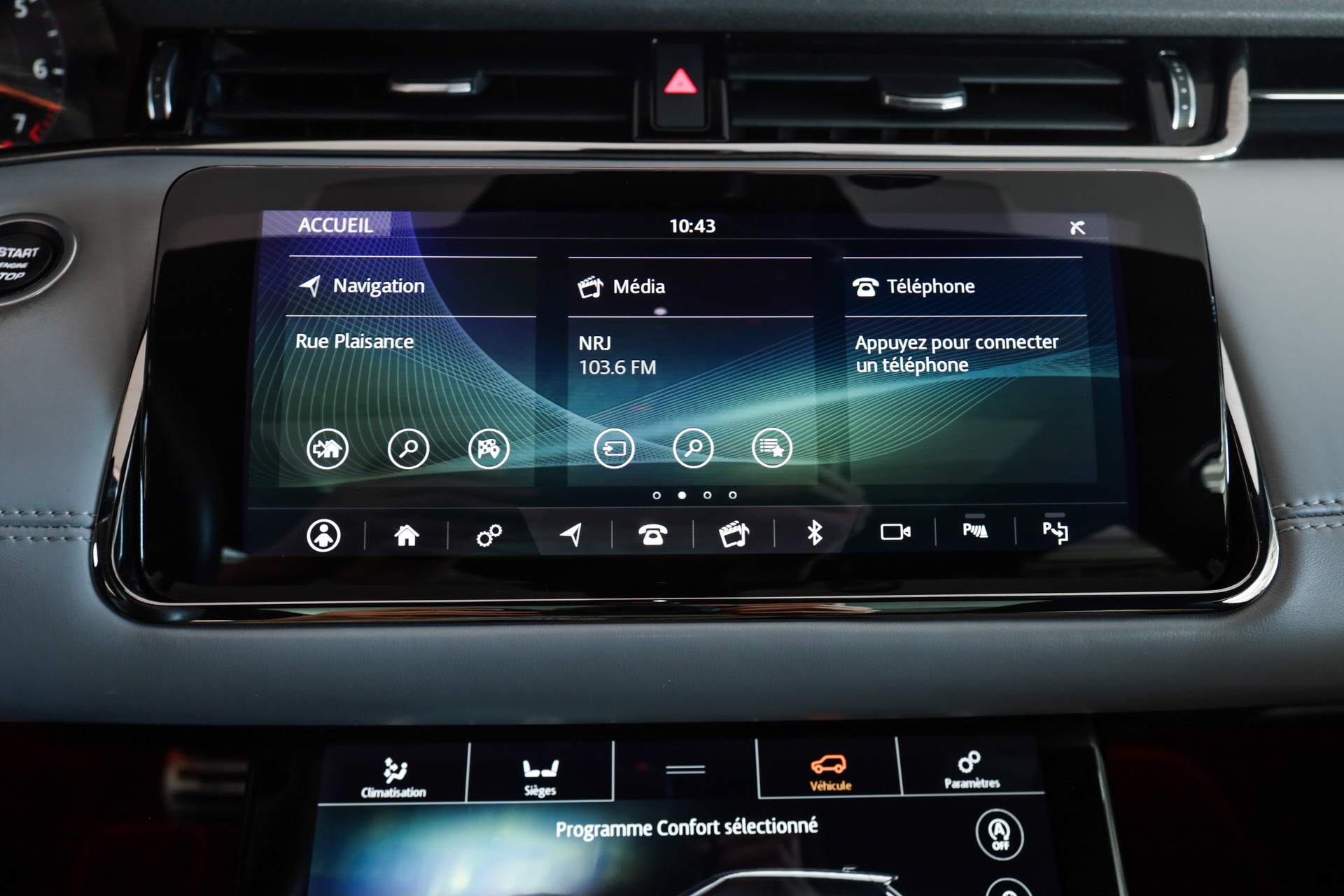 LAND ROVER Range Rover Evoque R-Dynamic P 300 HSE AT9-image-13