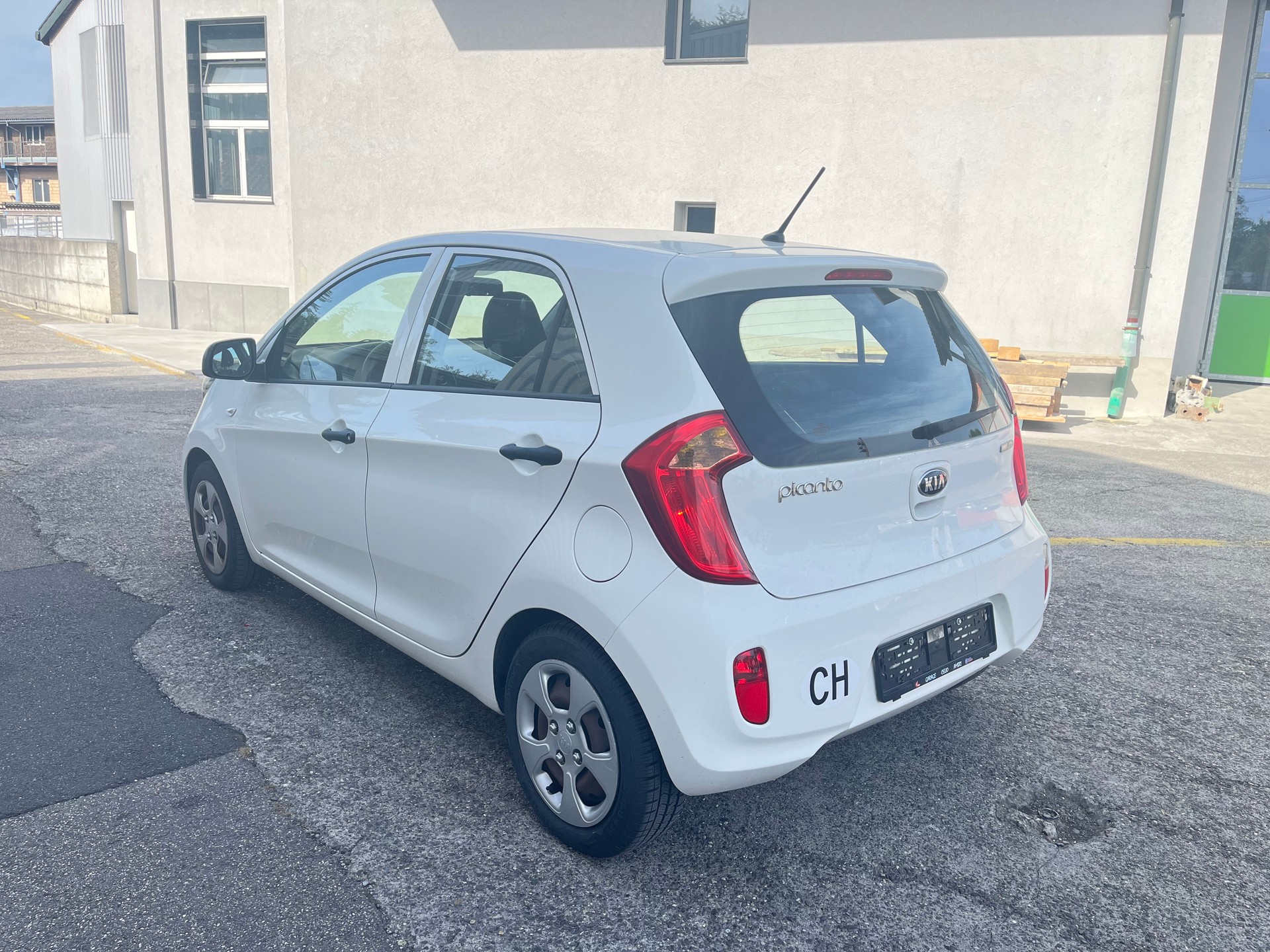 KIA Picanto 1.0 CVVT Style-image-5