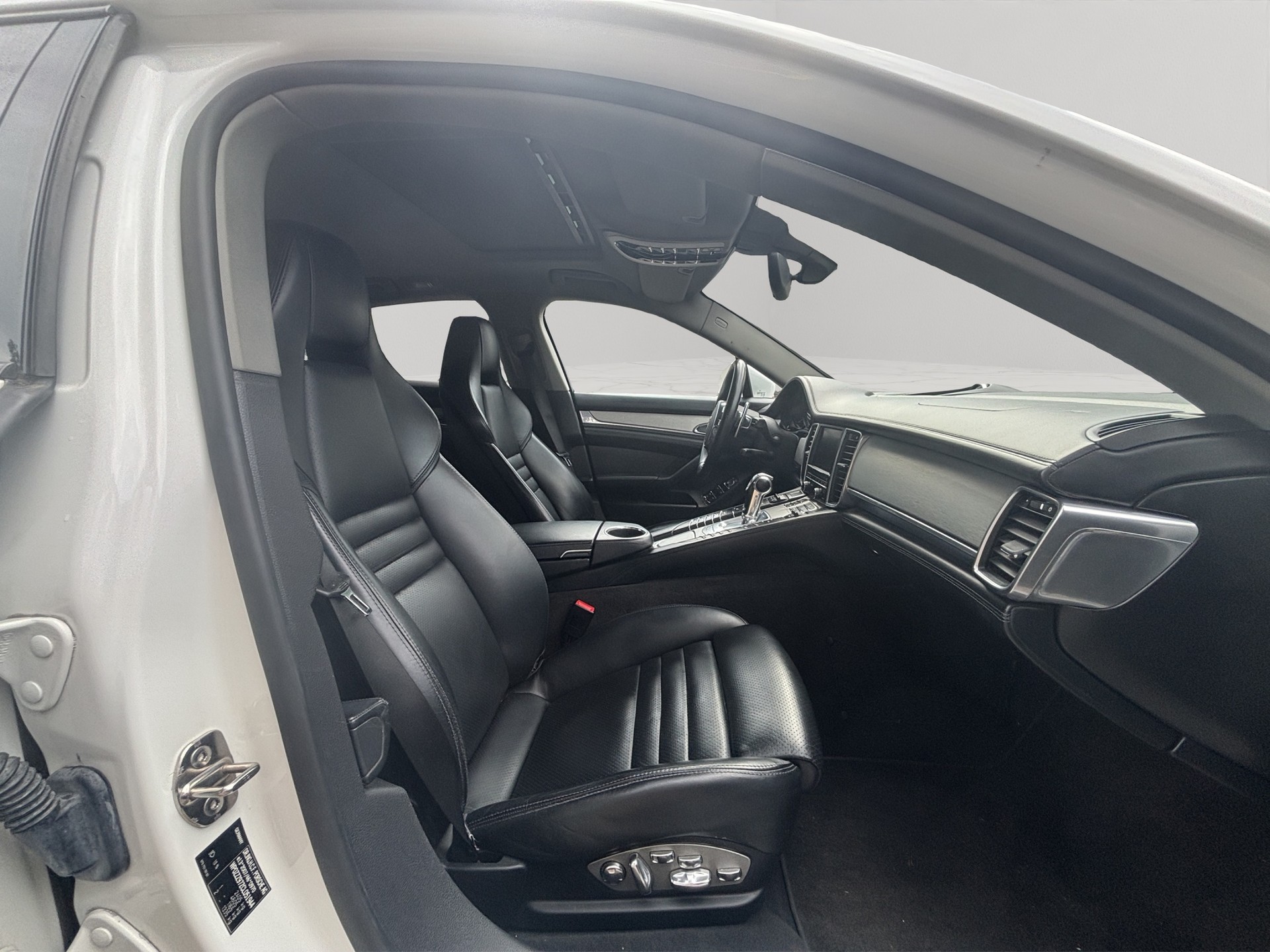 PORSCHE Panamera 4S 4.8 PDK-image-9