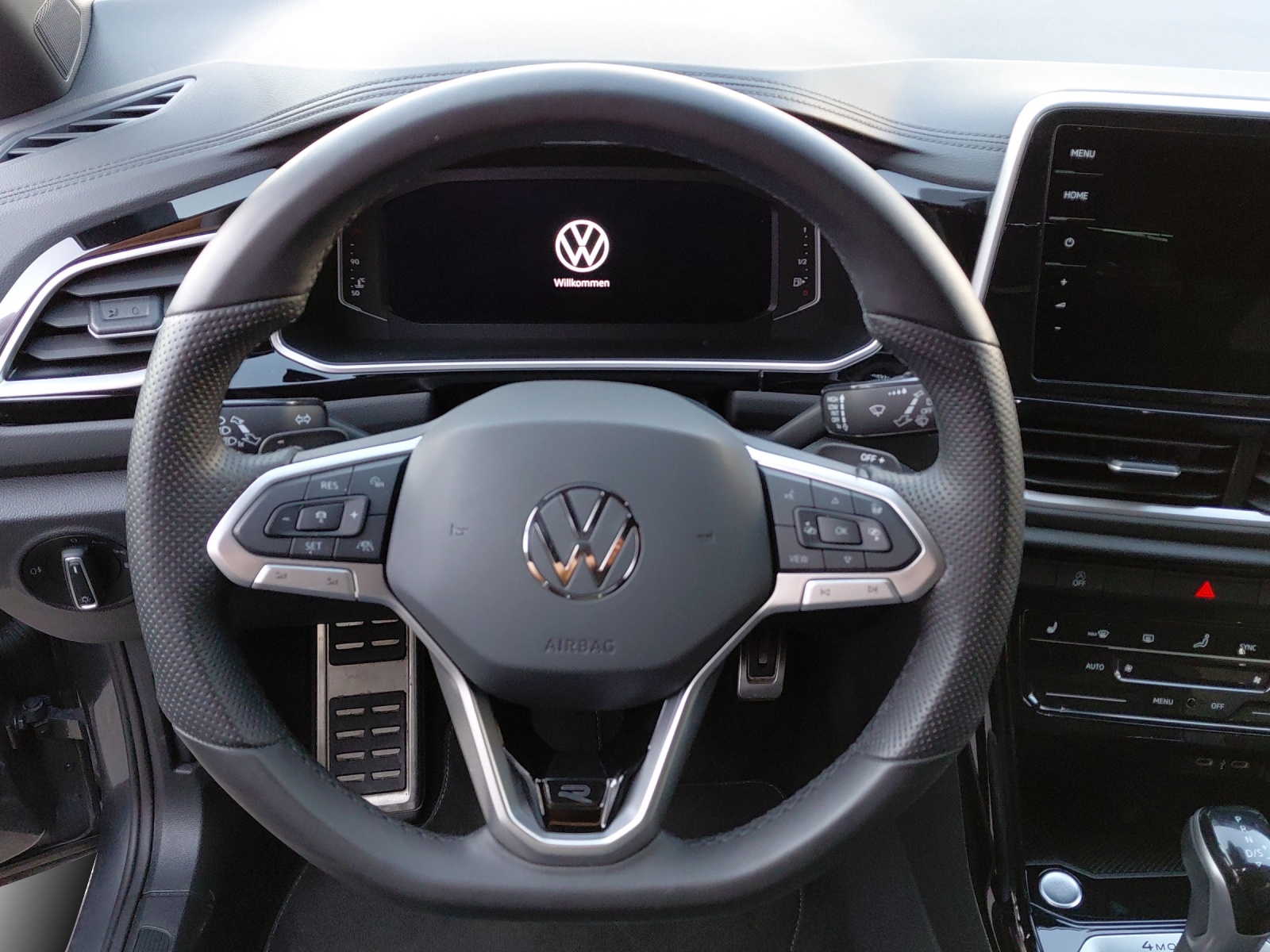 VW T-Roc 2.0 TSI R-Line DSG 4Motion-image-9