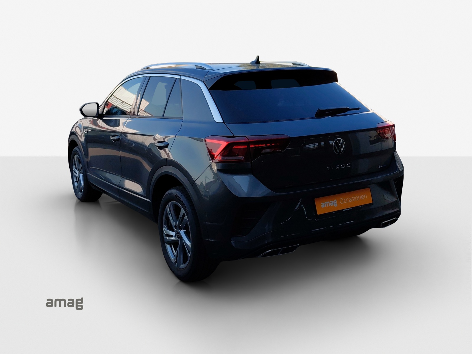 VW T-Roc 2.0 TSI R-Line DSG 4Motion-image-2