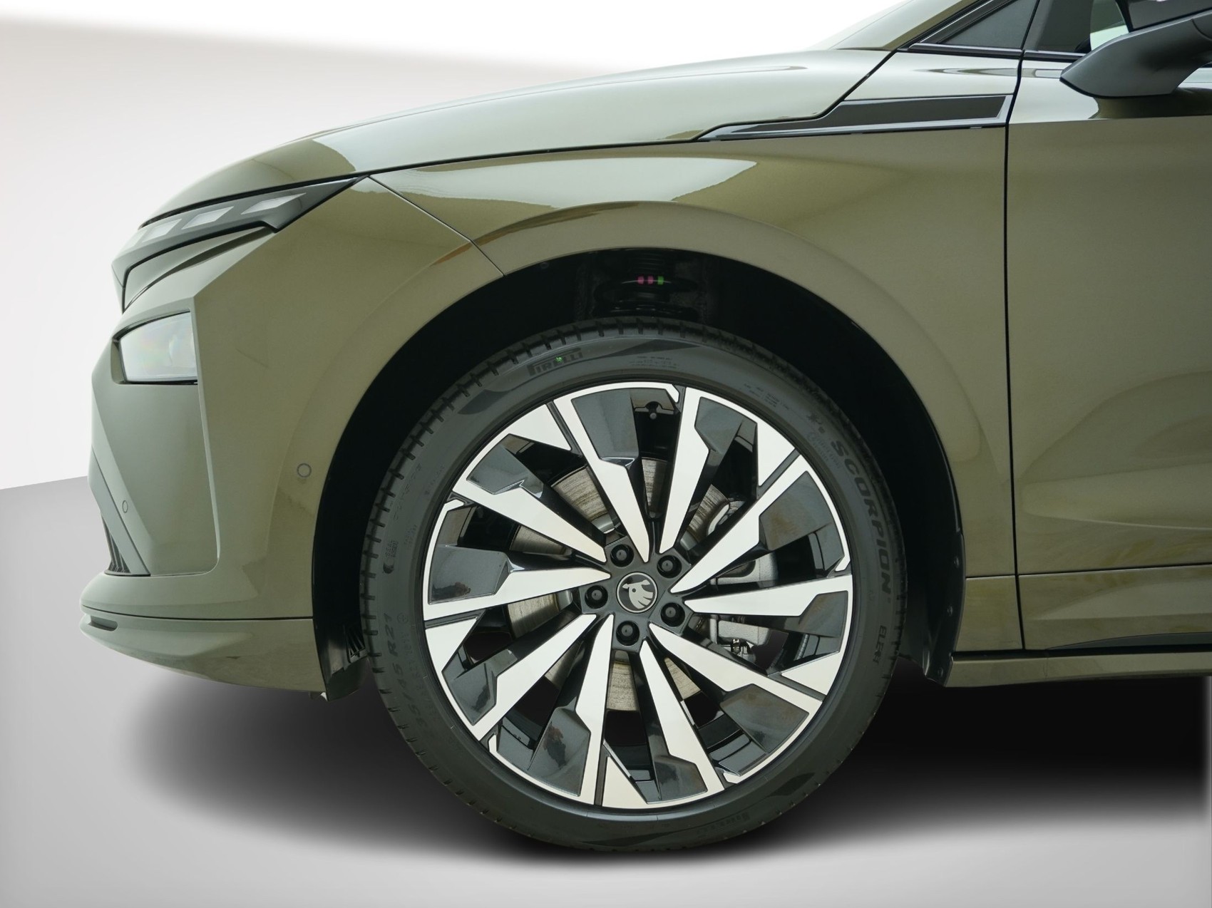 SKODA Enyaq iV 85x SportLine MAXX-image-9