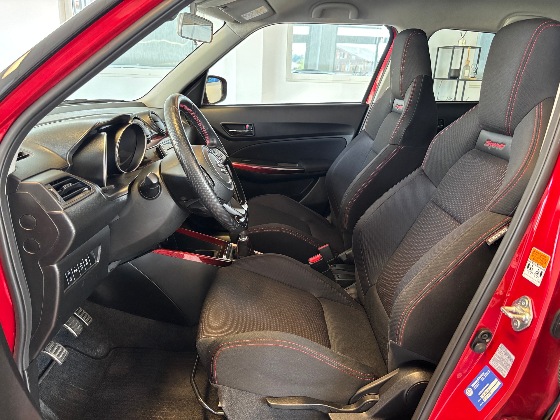 SUZUKI Swift Sport 1.4i 16V Compact Top Hybrid-image-6