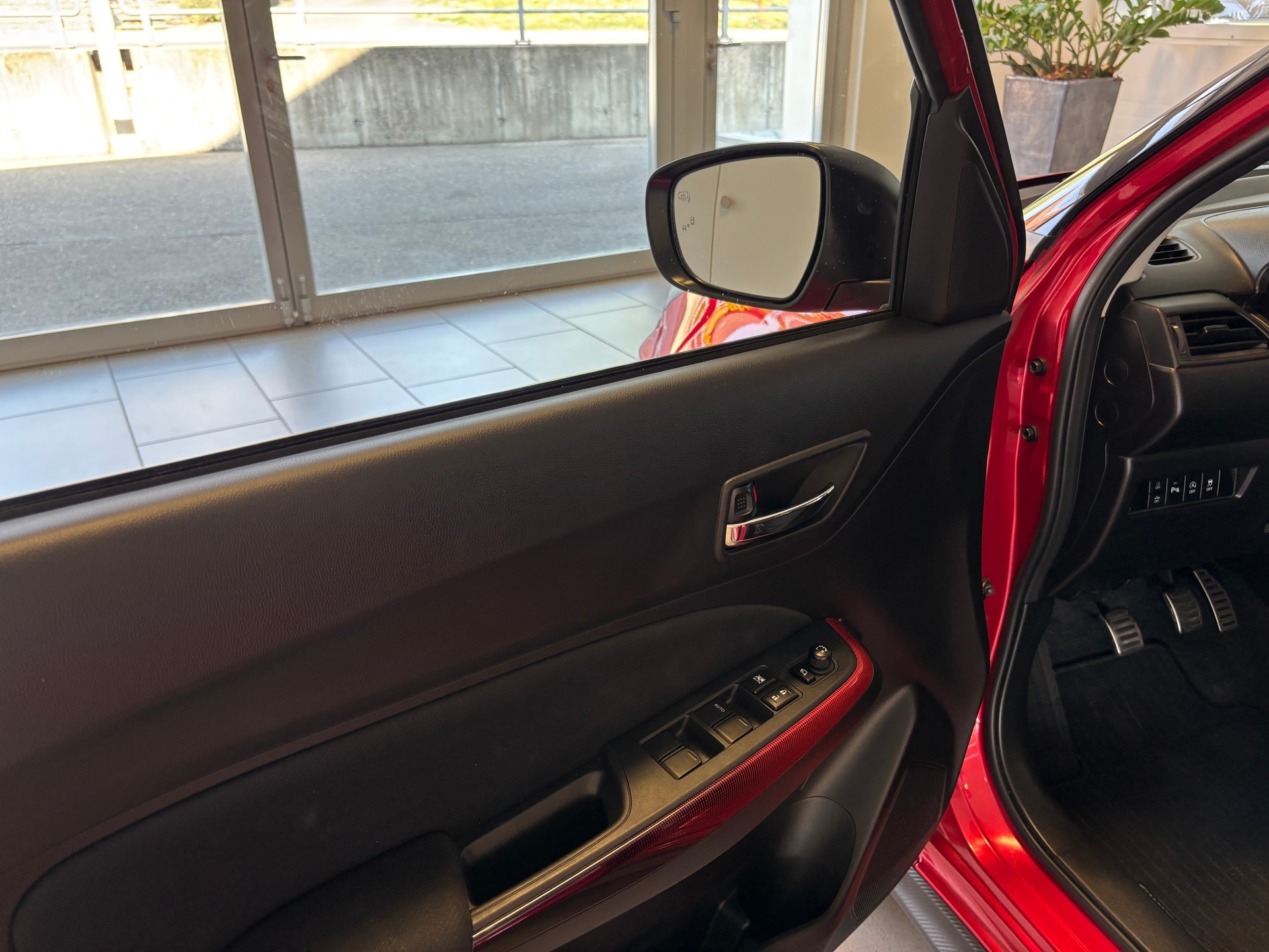 SUZUKI Swift Sport 1.4i 16V Compact Top Hybrid-image-12