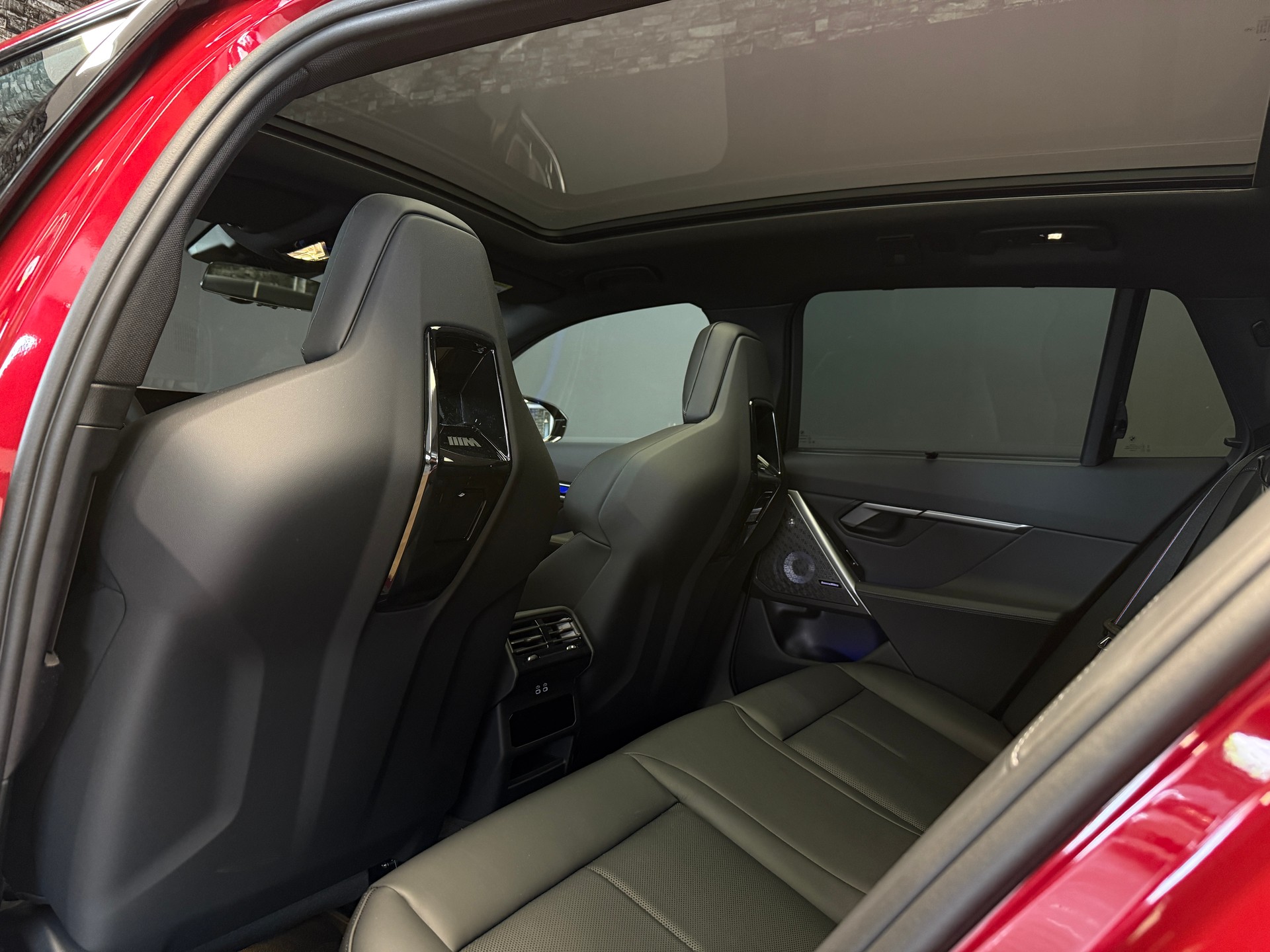 BMW M5 xDrive Touring-image-14