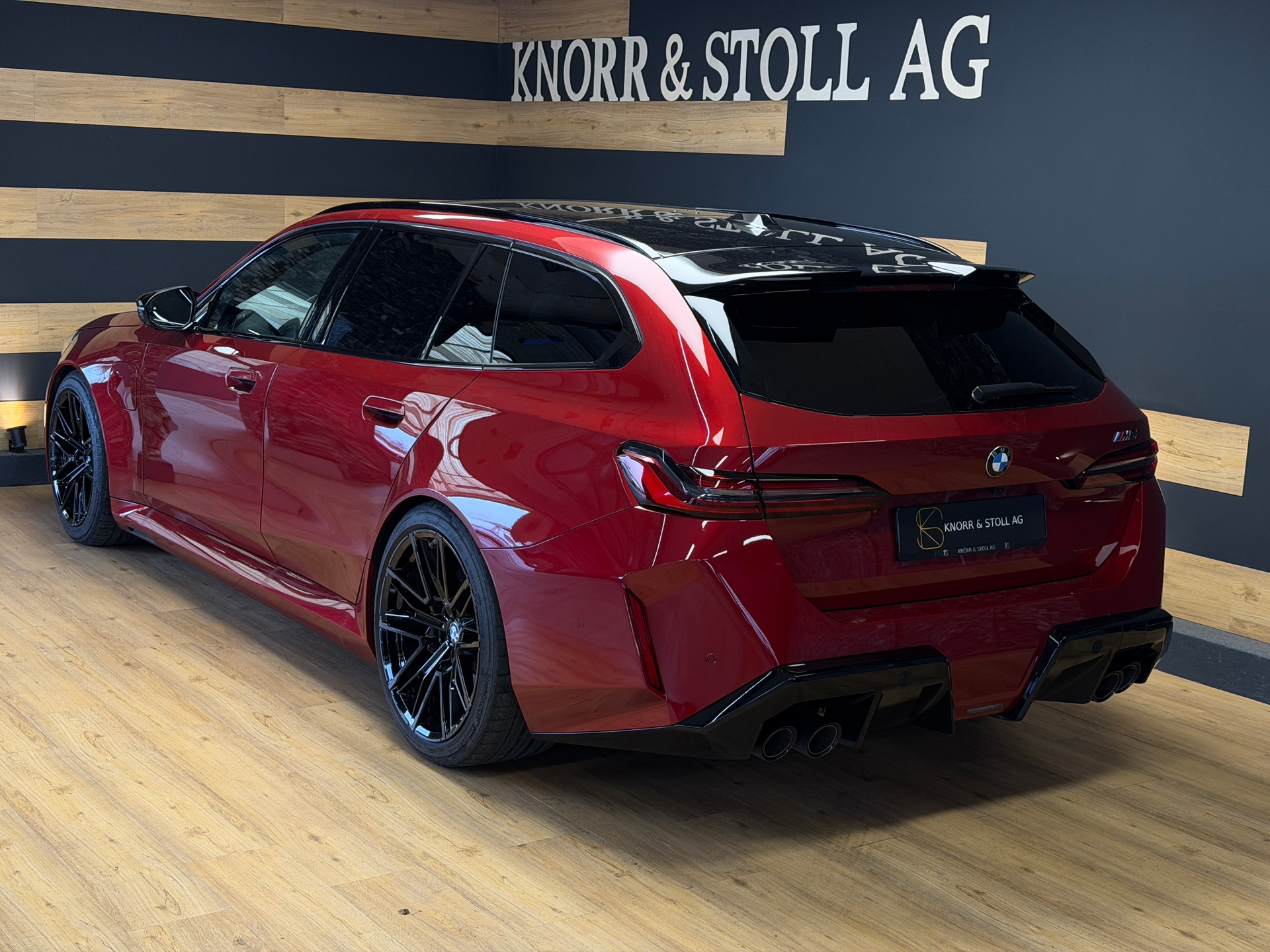 BMW M5 xDrive Touring-image-6
