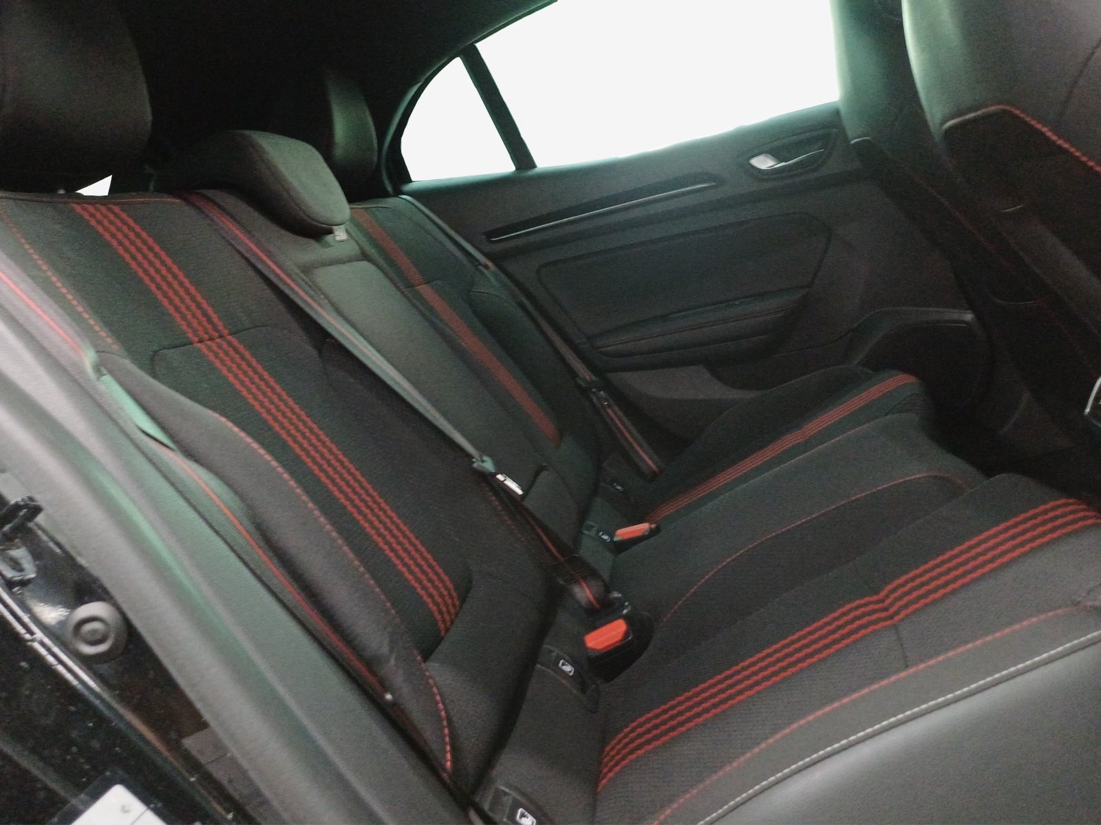 RENAULT Mégane Berline 1.6 E-Tech R.S. Line-image-14