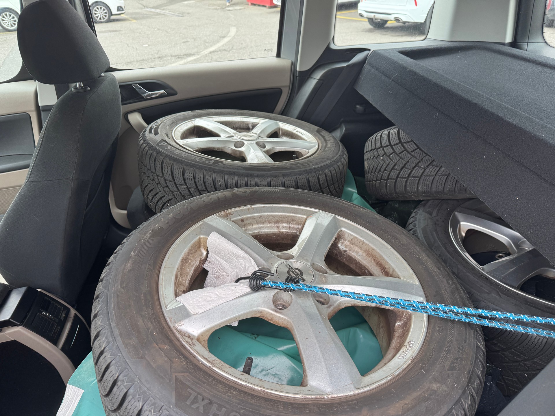 SKODA Yeti 1.8 TSI Active 4x4-image-9