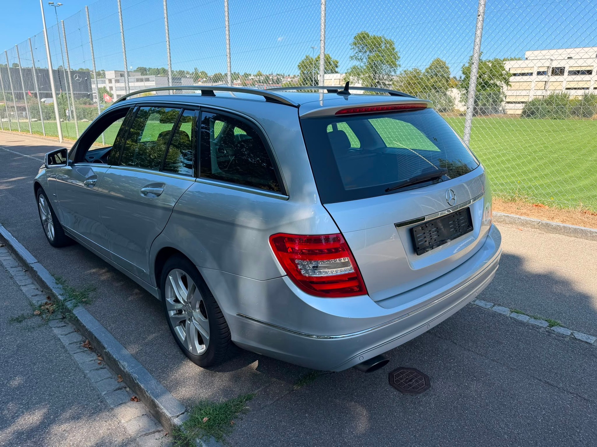 MERCEDES-BENZ C 200 Avantgarde 7G-Tronic-image-4