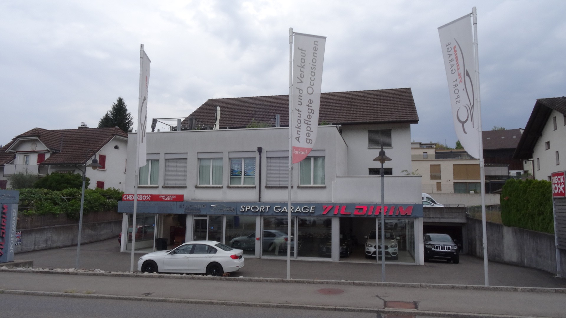 BMW 320i xDrive Sport Line Steptronic-image-16