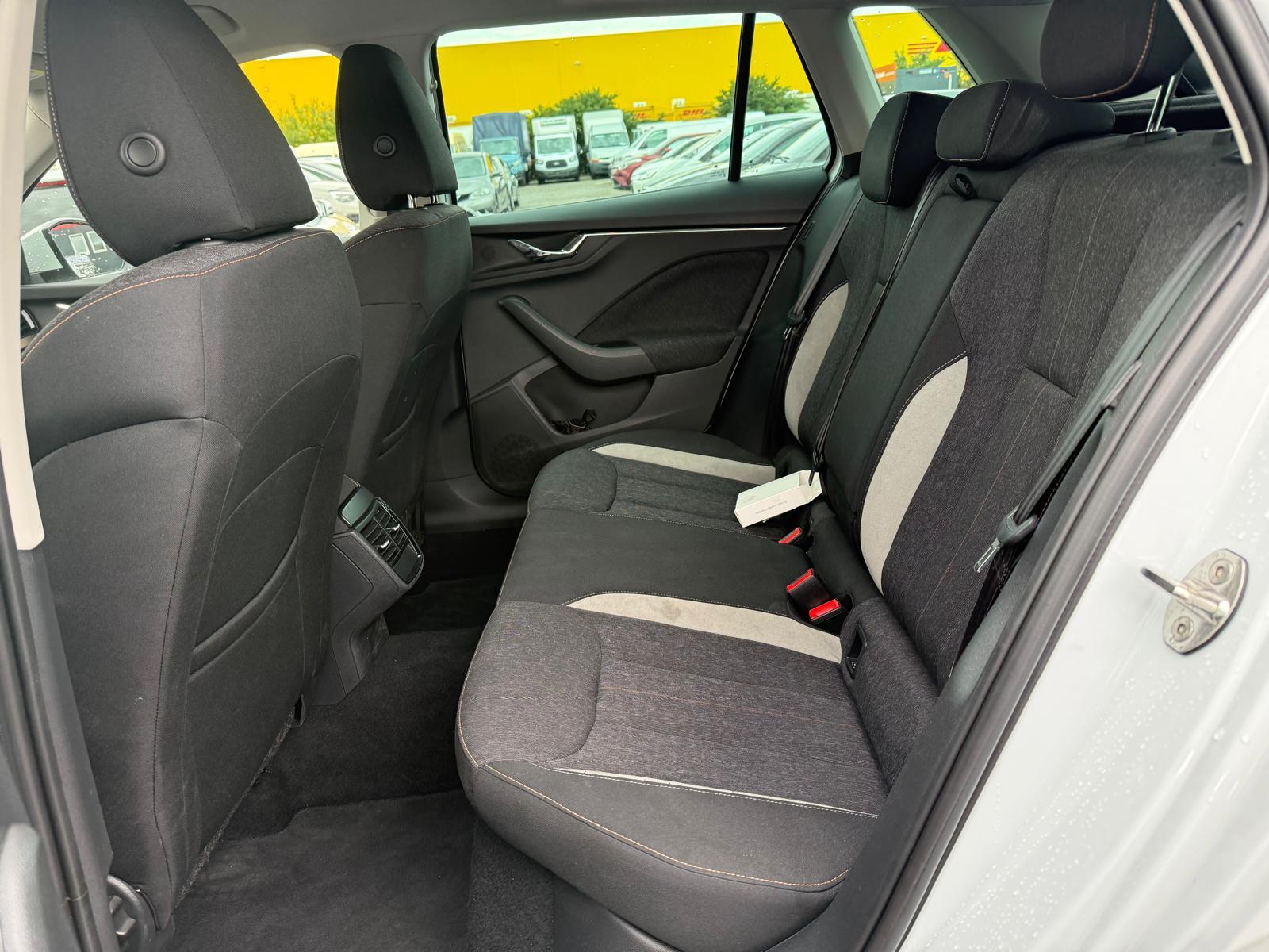 SKODA Kamiq 1.0 TSI Style DSG-image-15
