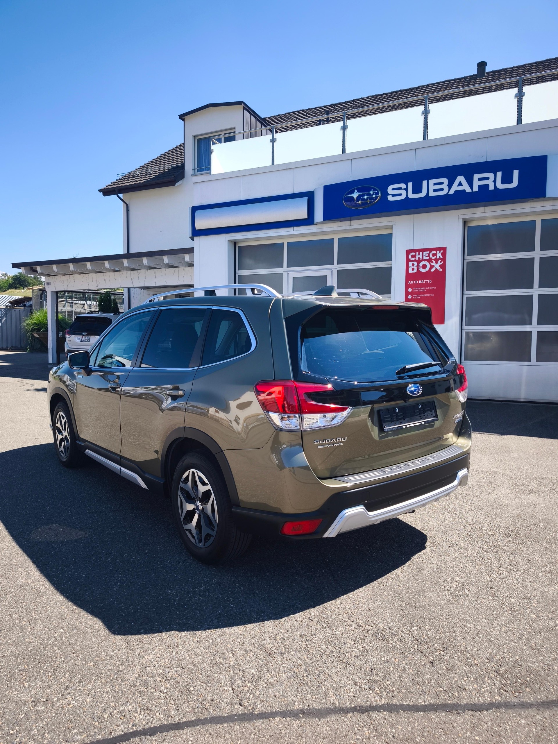 SUBARU Forester Station 2.0i e-Boxer Swiss Plus-image-5