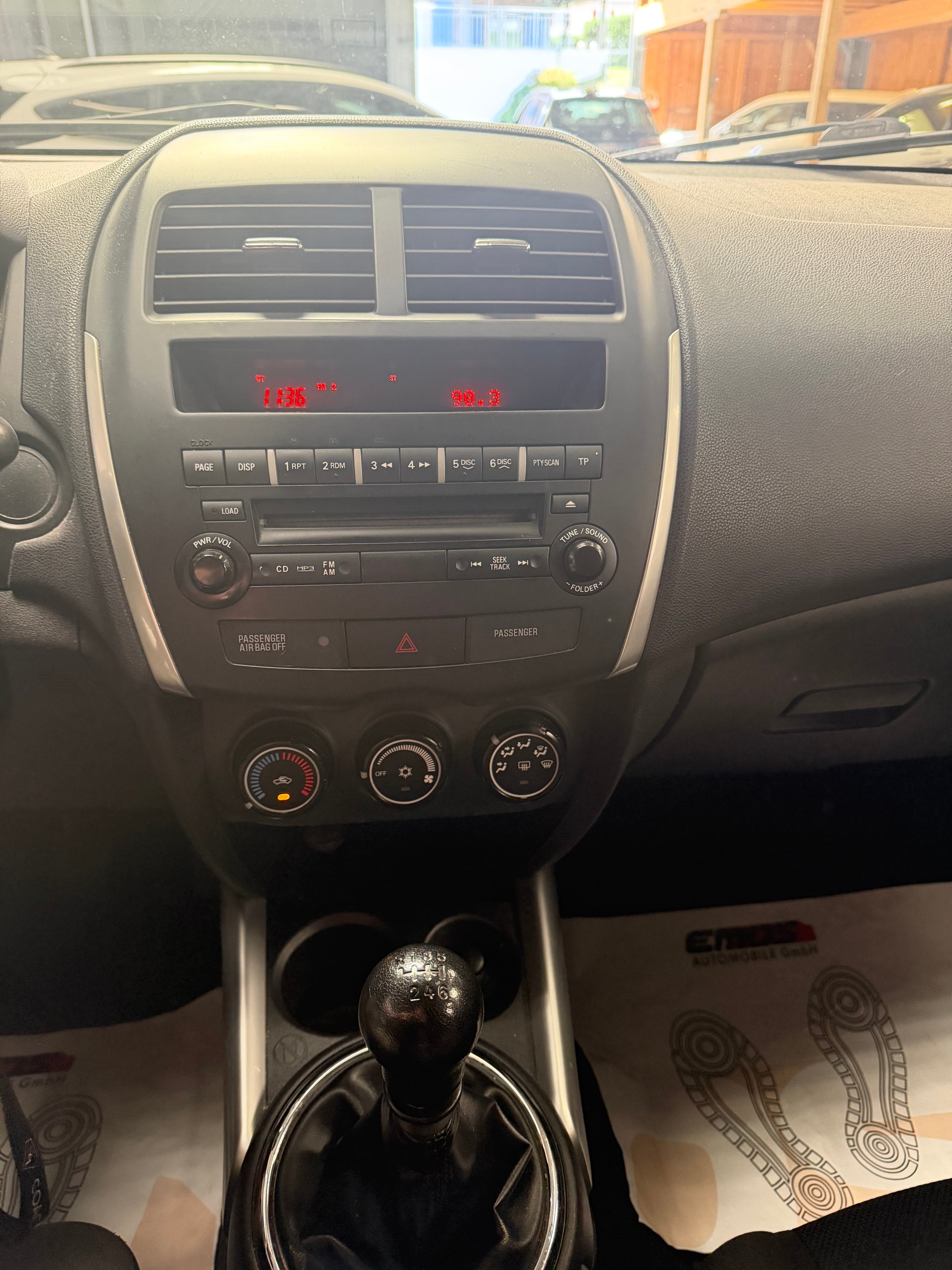 MITSUBISHI ASX 1.8 DID Super Jubilé 2WD-image-11