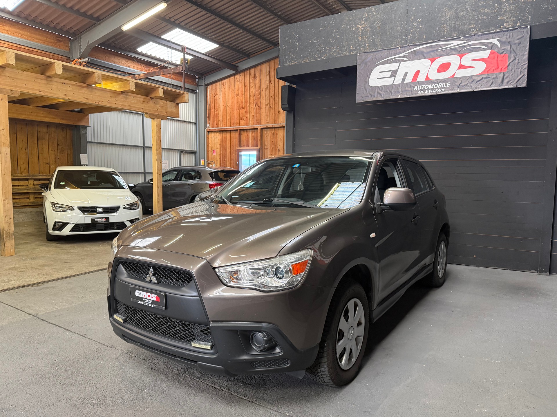 MITSUBISHI ASX 1.8 DID Super Jubilé 2WD-image-2