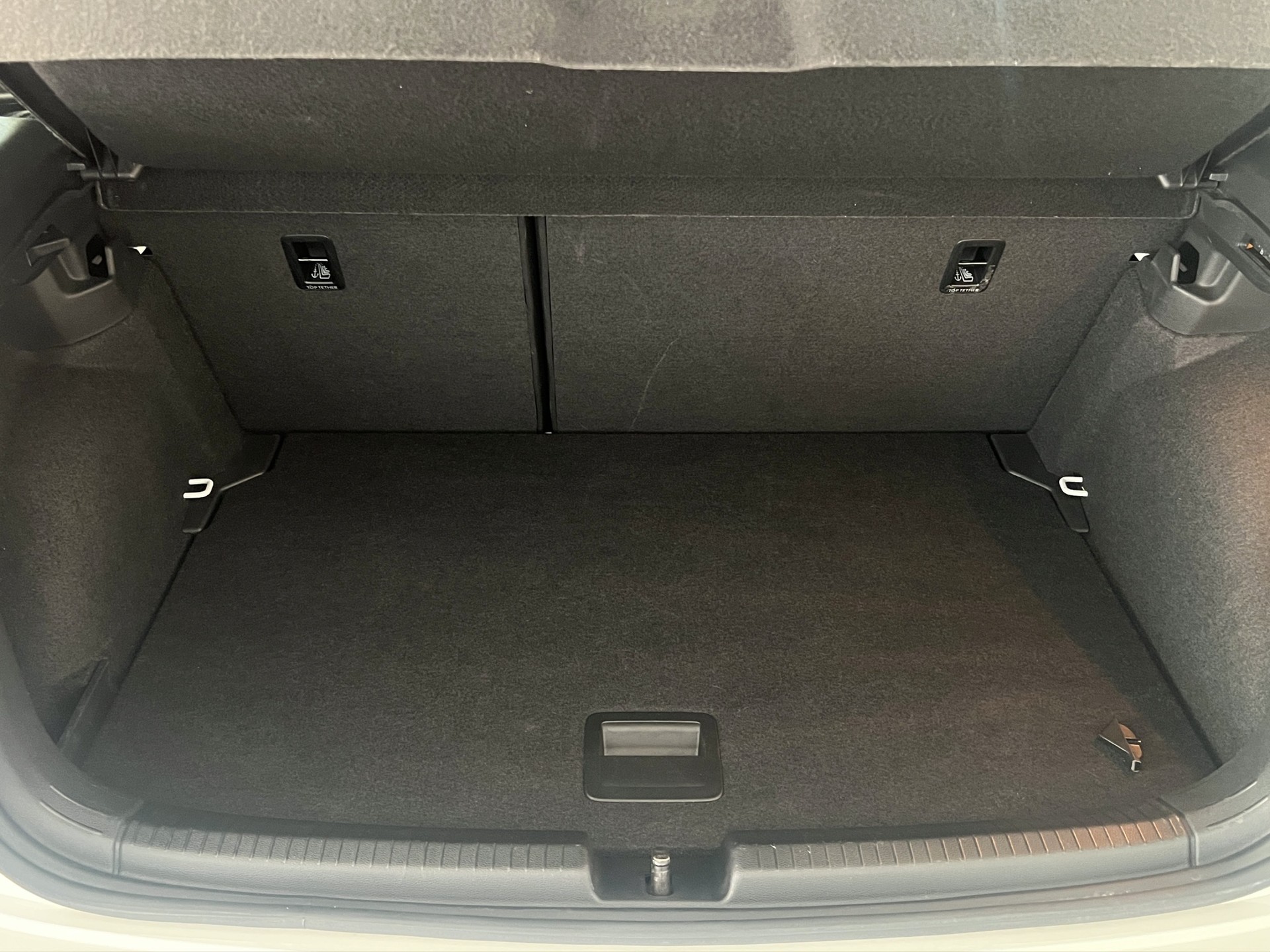 VW Polo 2.0 TSI GTI DSG-image-13