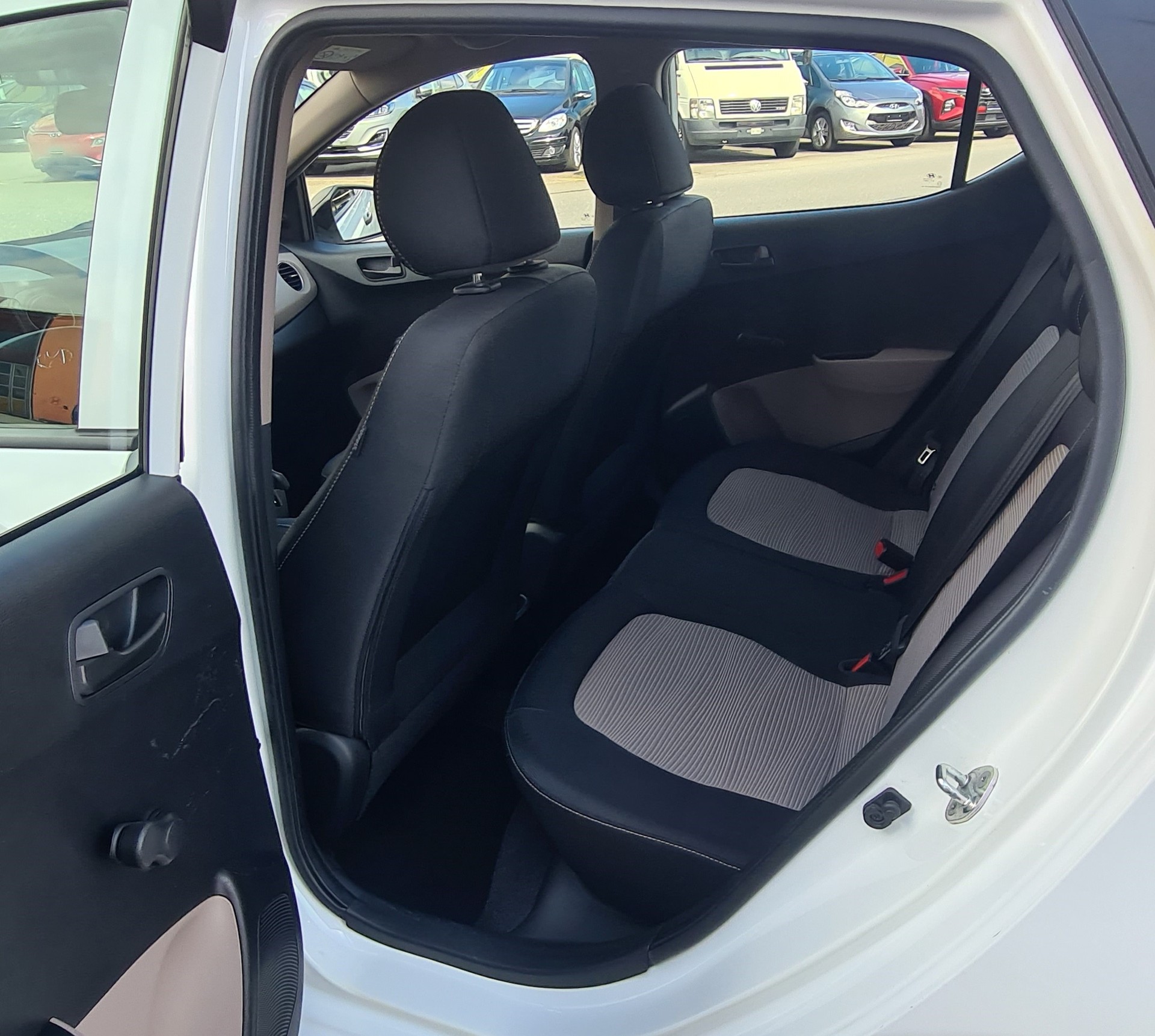 HYUNDAI i10 1.0 Origo-image-11