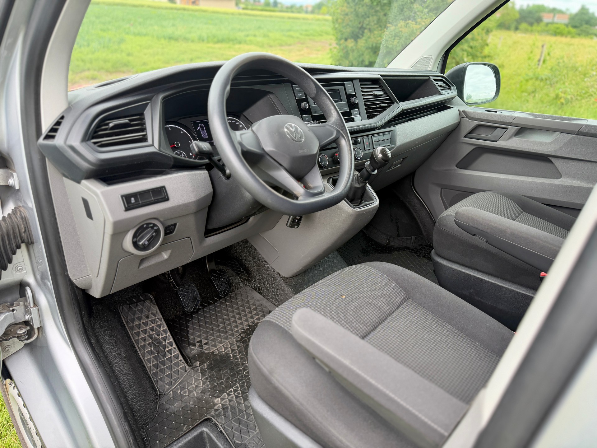 VW T6.1 2.0 TDI 4Motion-image-6