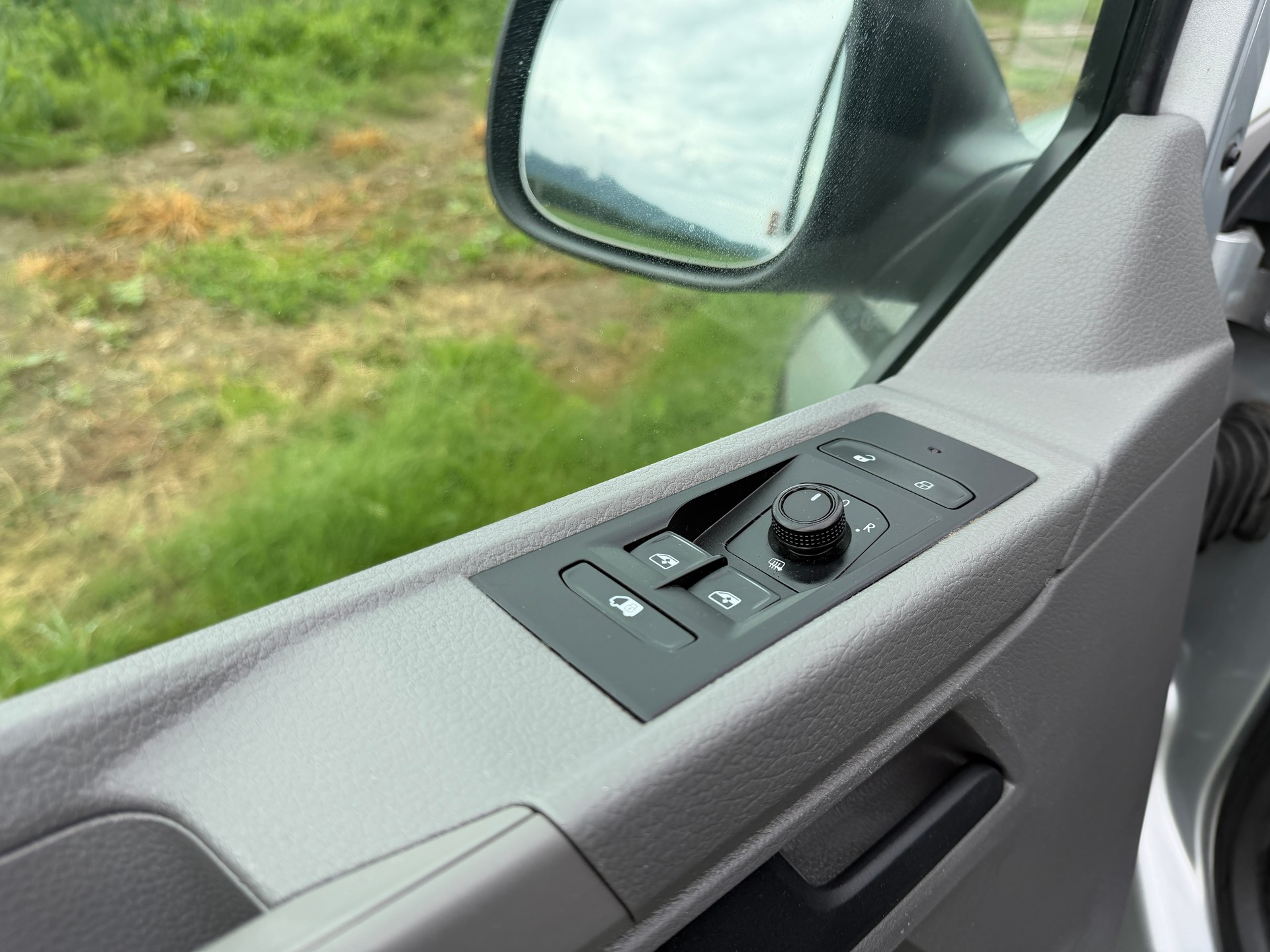 VW T6.1 2.0 TDI 4Motion-image-9