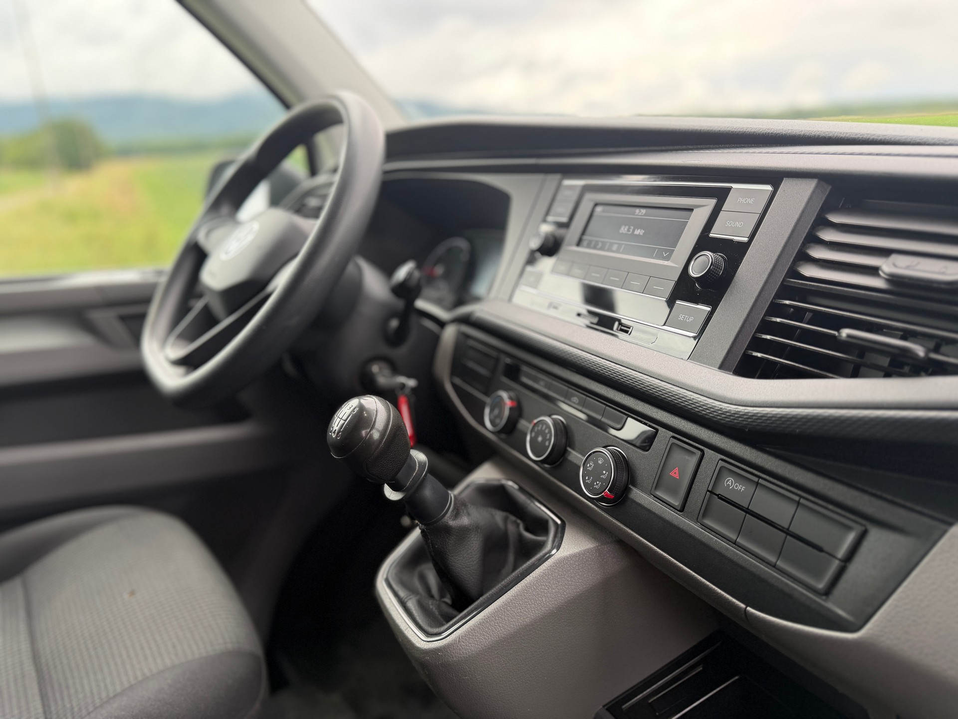 VW T6.1 2.0 TDI 4Motion-image-12