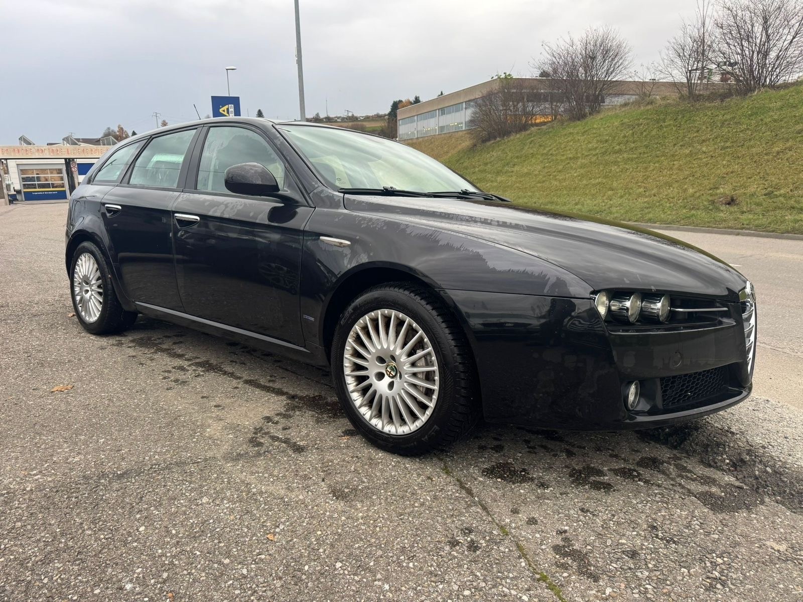 ALFA ROMEO 159 Sportwagon 2.4 JTD Distinctive Q-Tronic-image-2