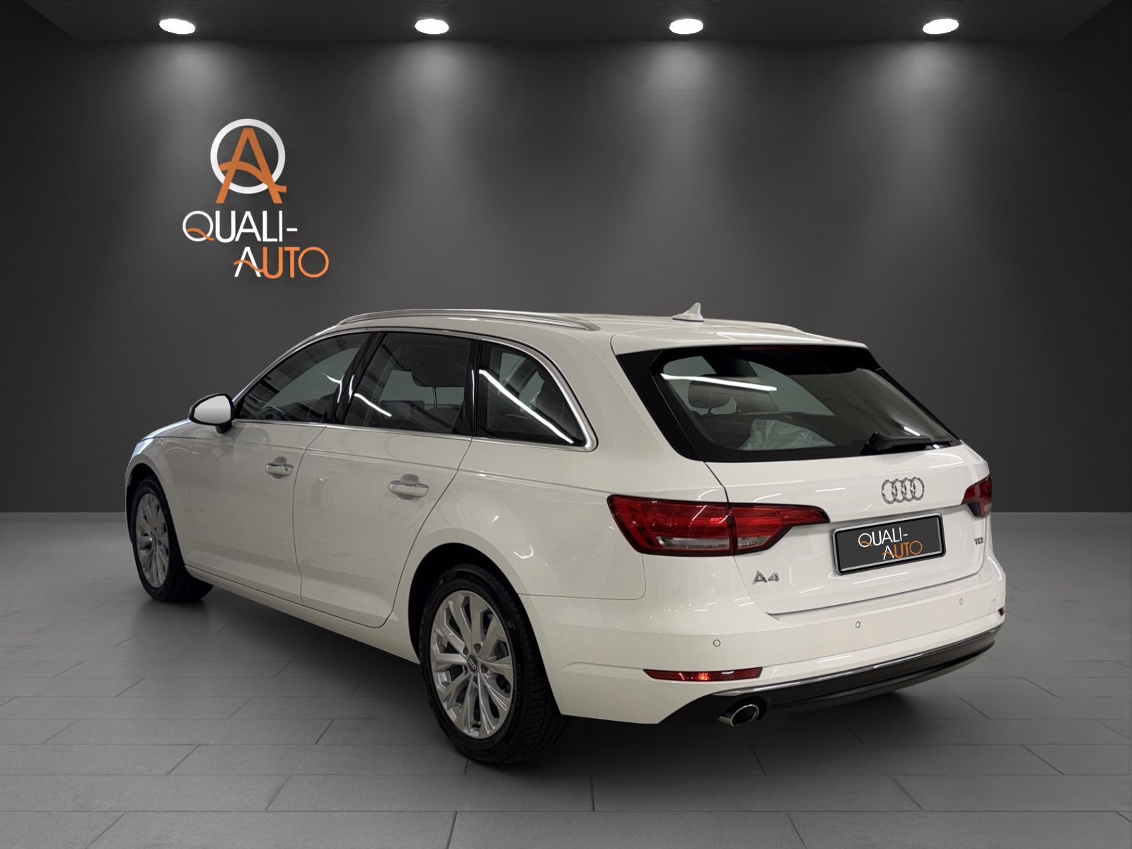 AUDI A4 Avant 2.0 TDI S-tronic-showroom-element-3