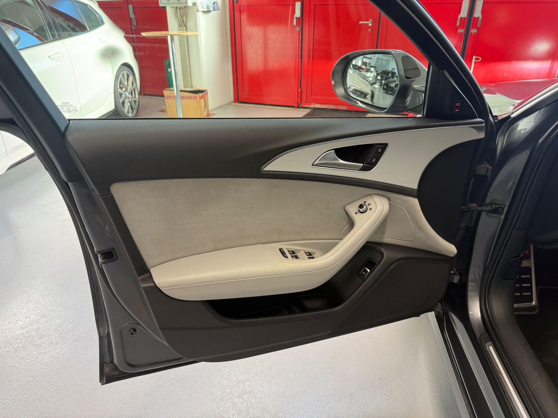 AUDI A6 Avant 3.0 TDI V6 quattro S-tronic-image-8