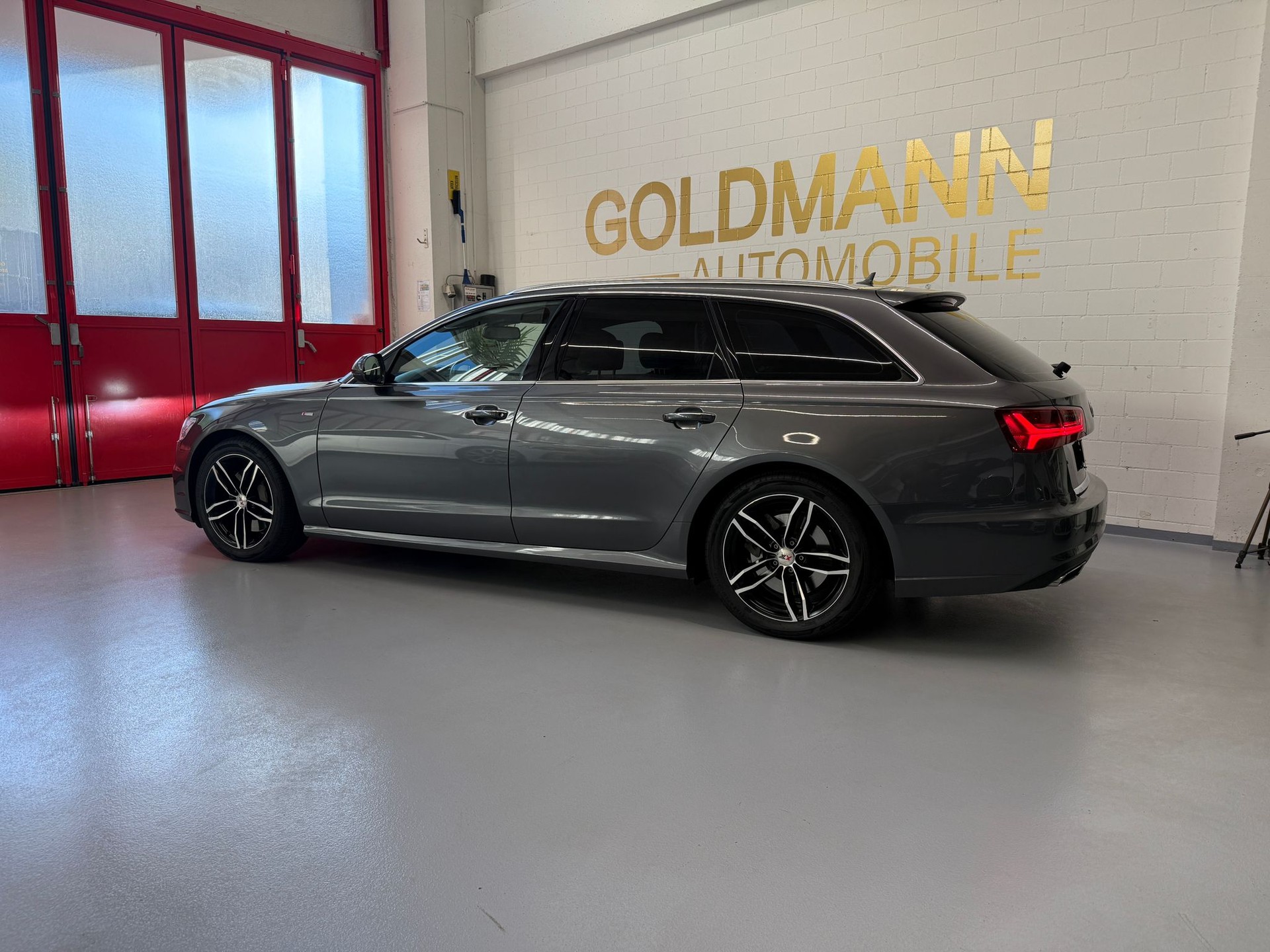 AUDI A6 Avant 3.0 TDI V6 quattro S-tronic-image-9