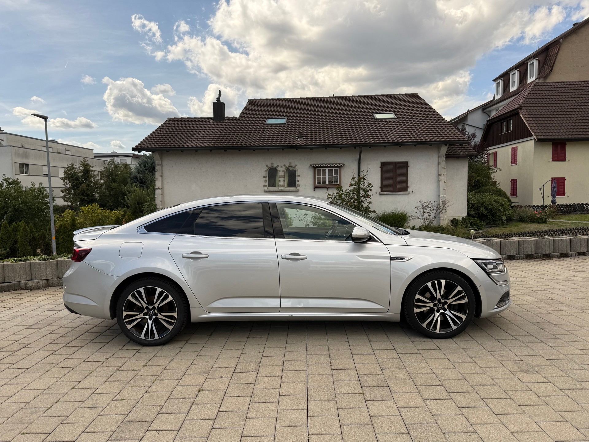 RENAULT Talisman 1.6 TCe Initiale EDC-showroom-element-3