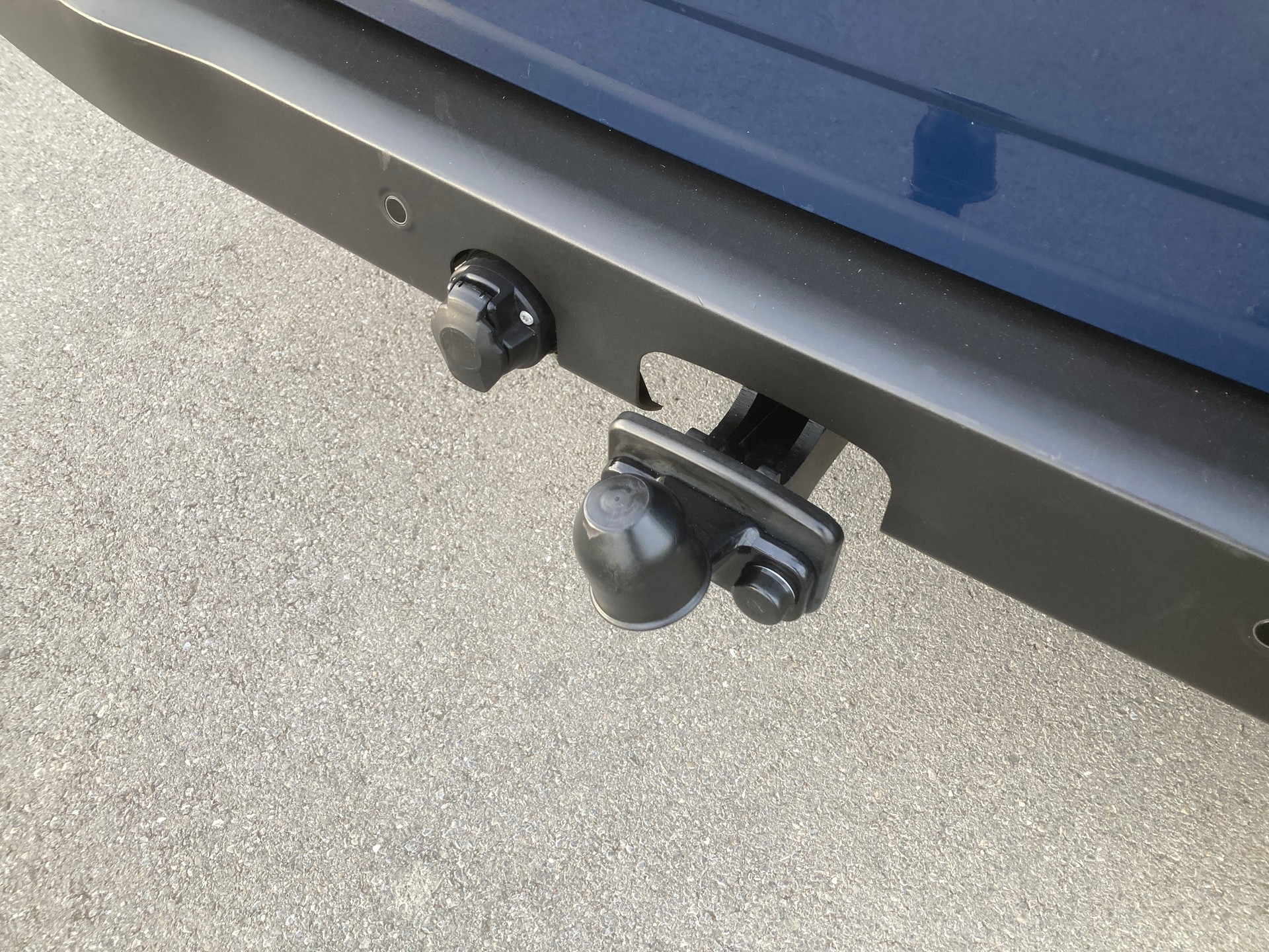 FORD Transit Custom Combi 320 L2H1 Trend Automat mit Anhängerkupplung-image-5