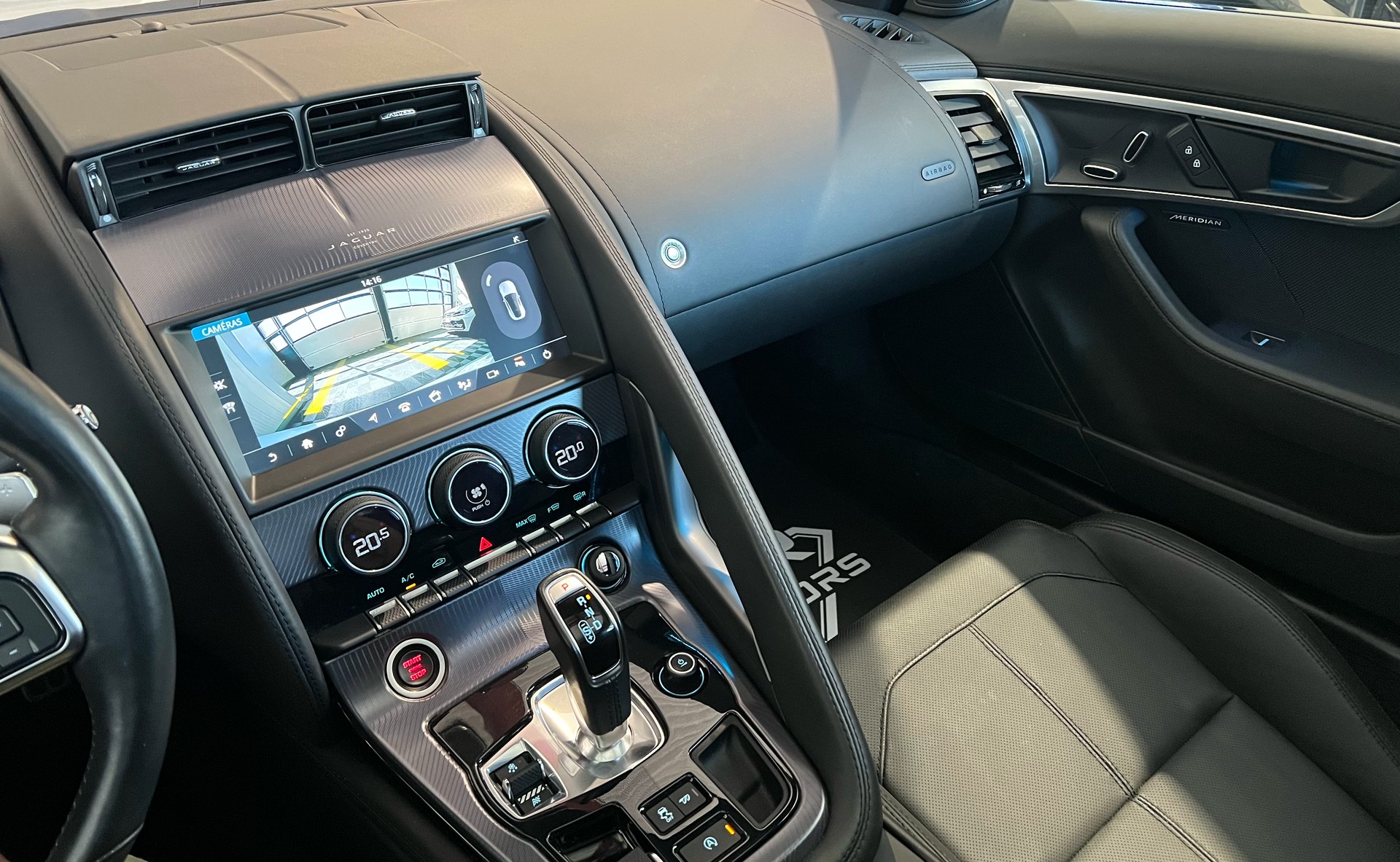 JAGUAR F-Type Coupé 2.0 I4 R-Dynamic Automatik-image-9
