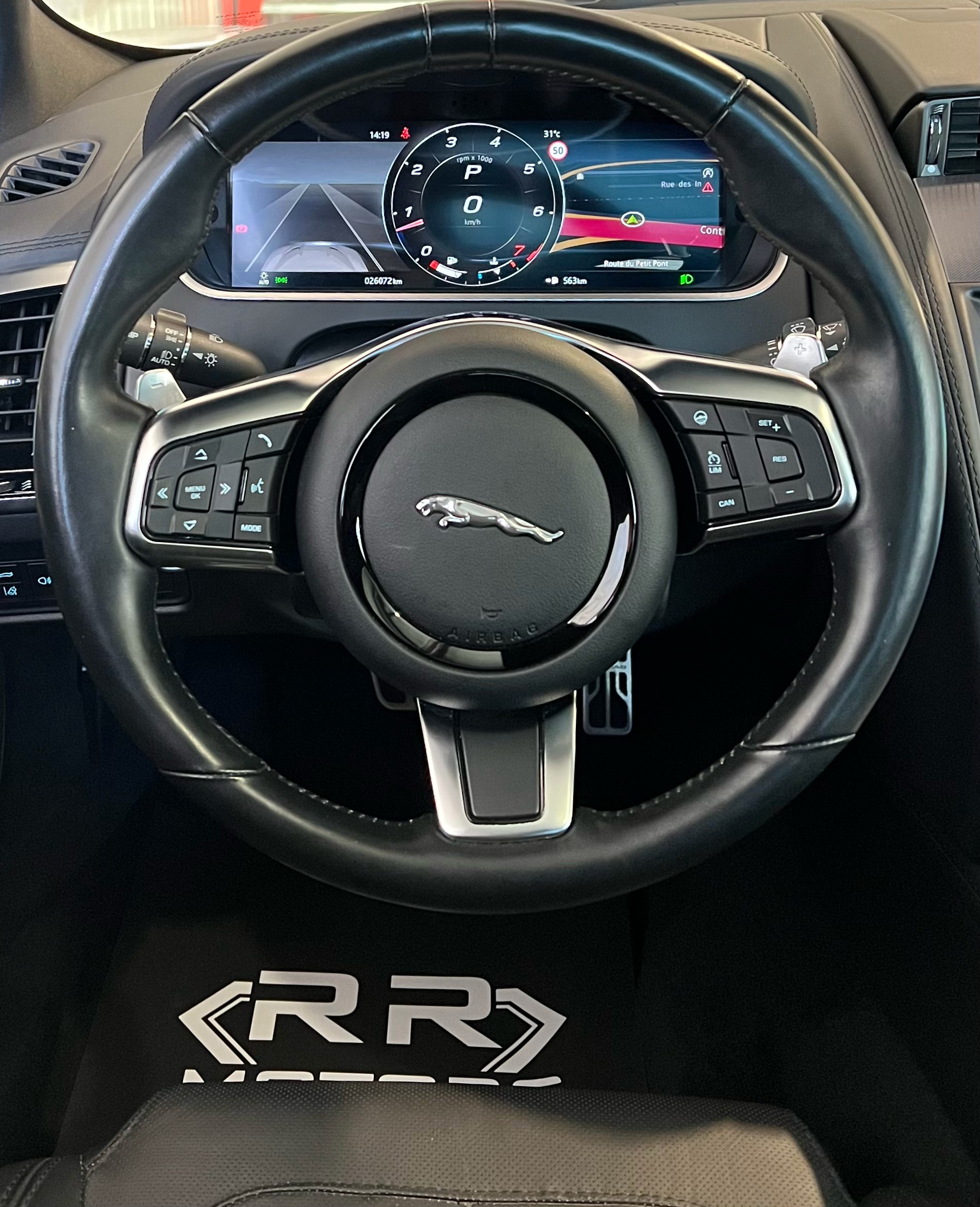JAGUAR F-Type Coupé 2.0 I4 R-Dynamic Automatik-image-10