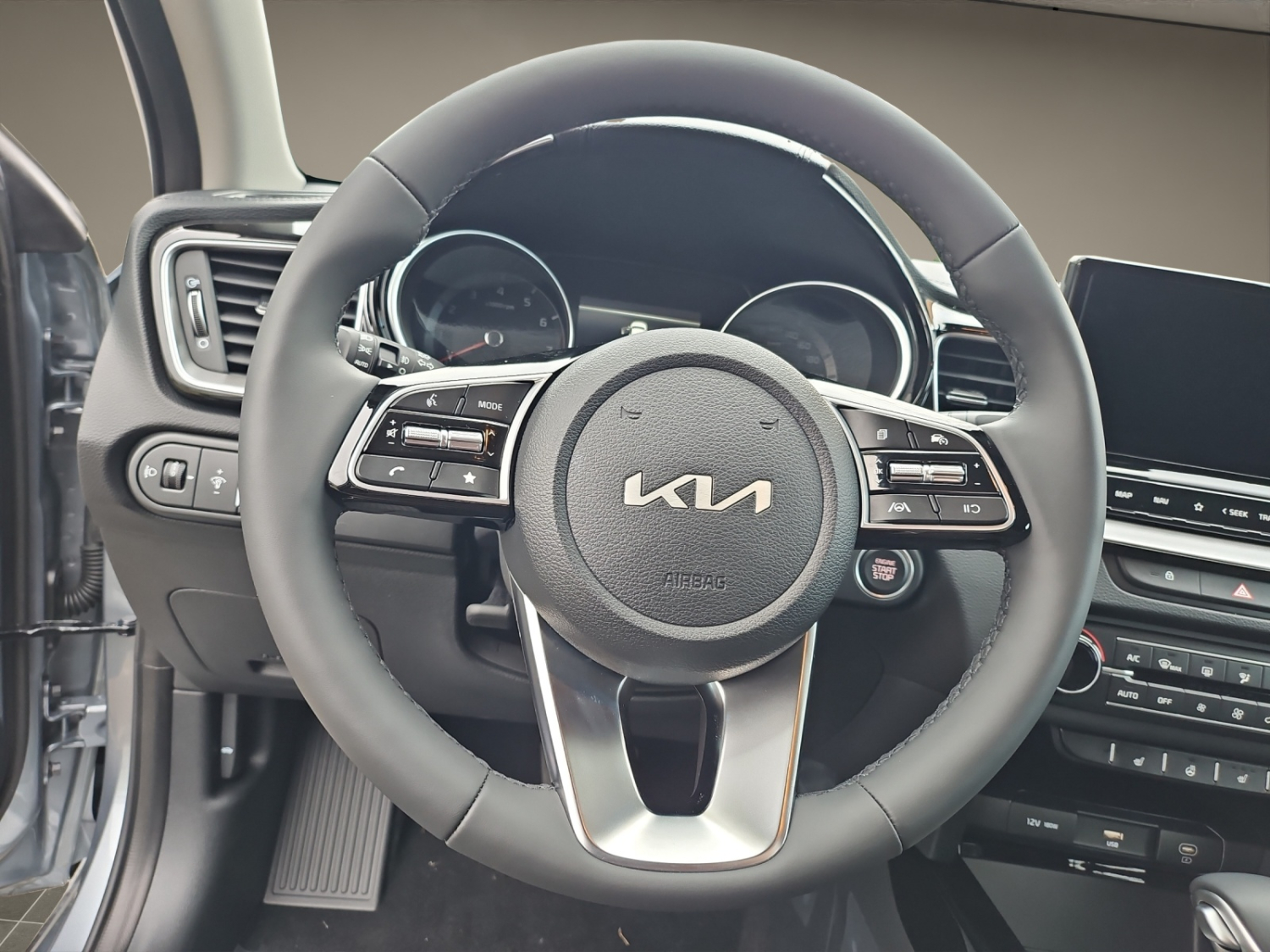 KIA Ceed SW 1.5 T-GDi MHEV Power-image-12