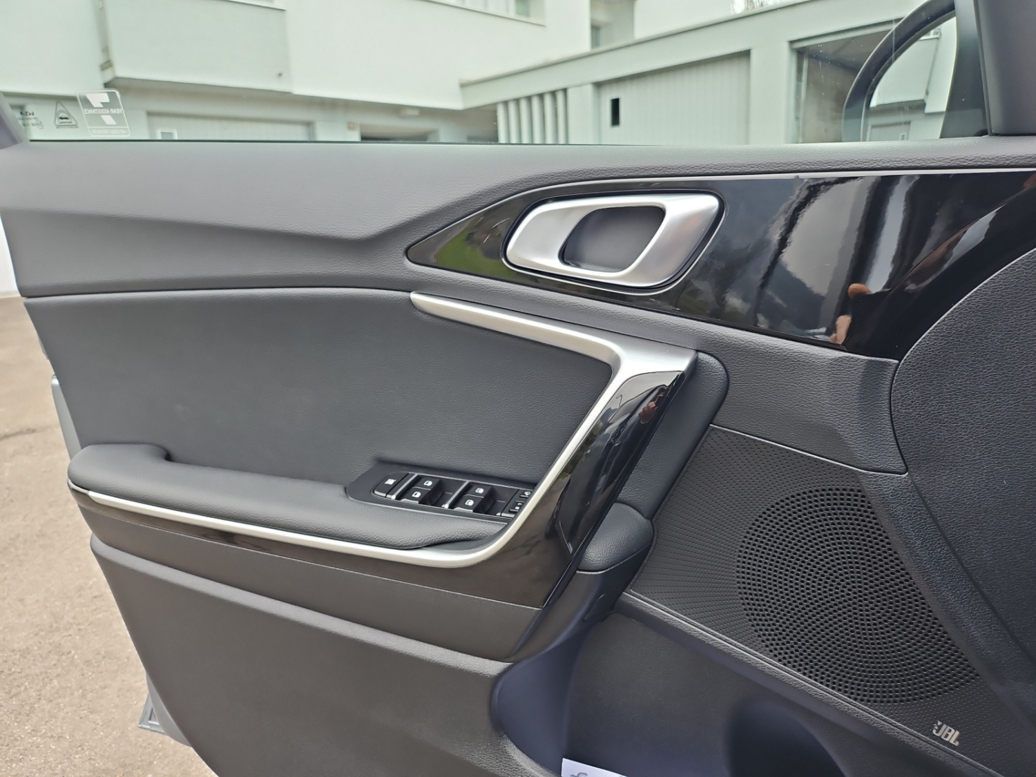 KIA Ceed SW 1.5 T-GDi MHEV Power-image-11