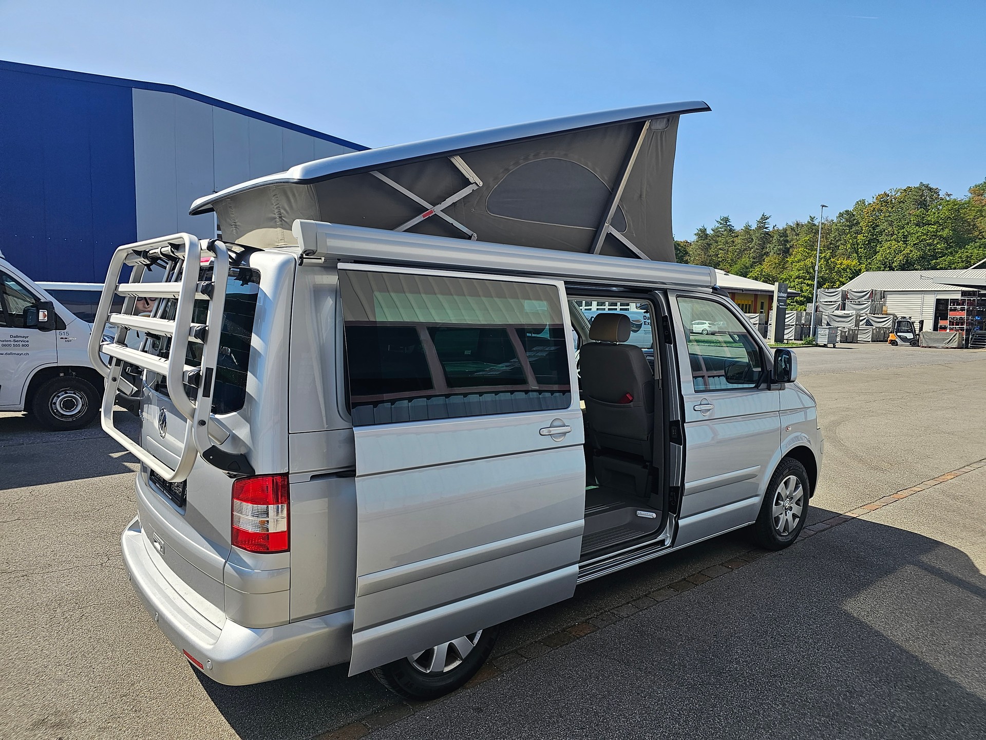 VW T5 California 2.5 TDI Automat-image-2