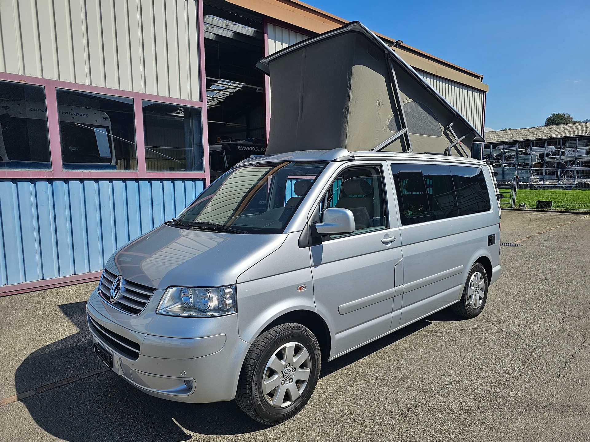 VW T5 California 2.5 TDI Automat-image-0