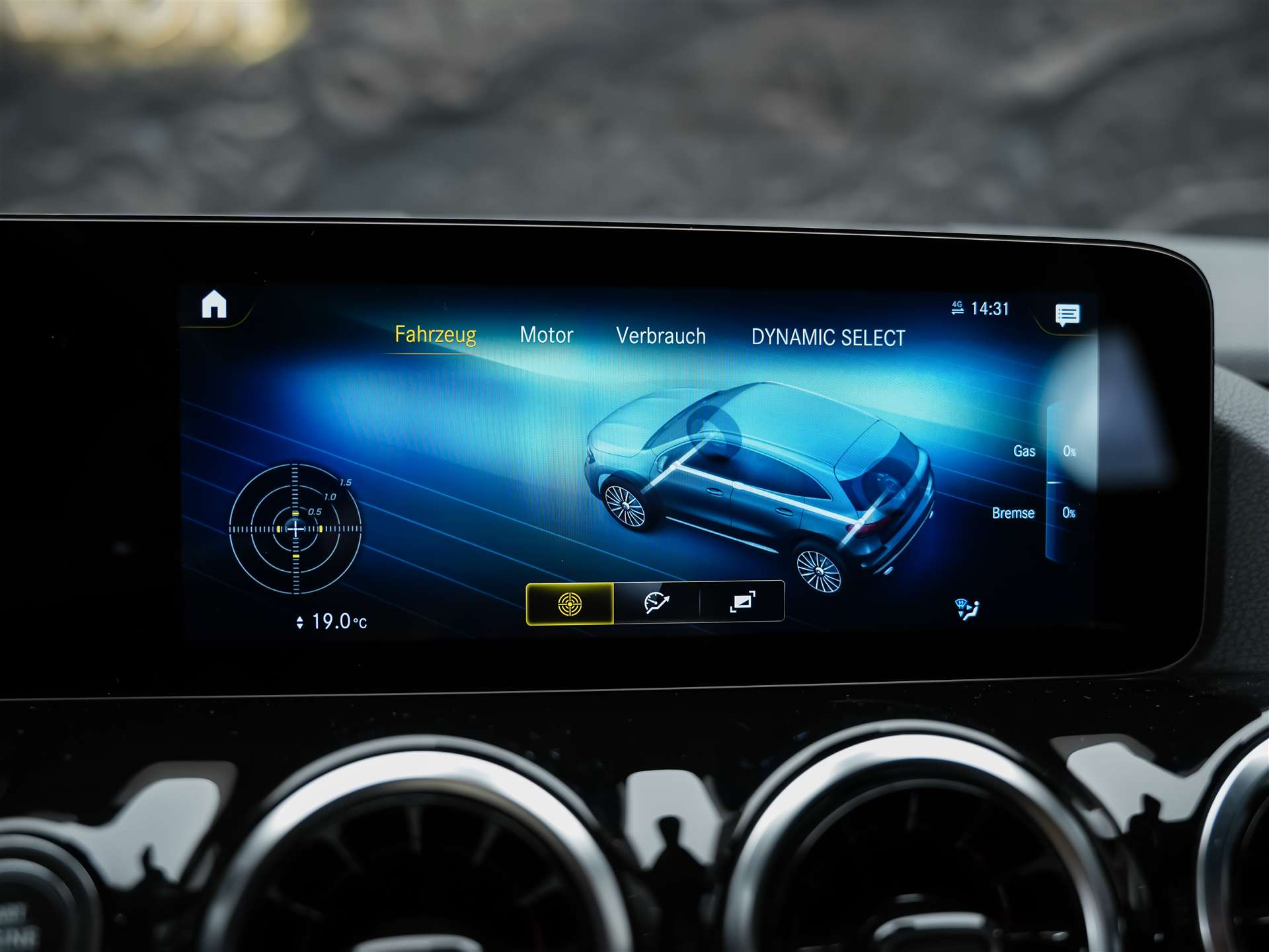 MERCEDES-BENZ GLA 35 AMG 4Matic 8G-Speedshift DCT *ALL BLACK*AHK*Ambientebeleuchtung*-image-30