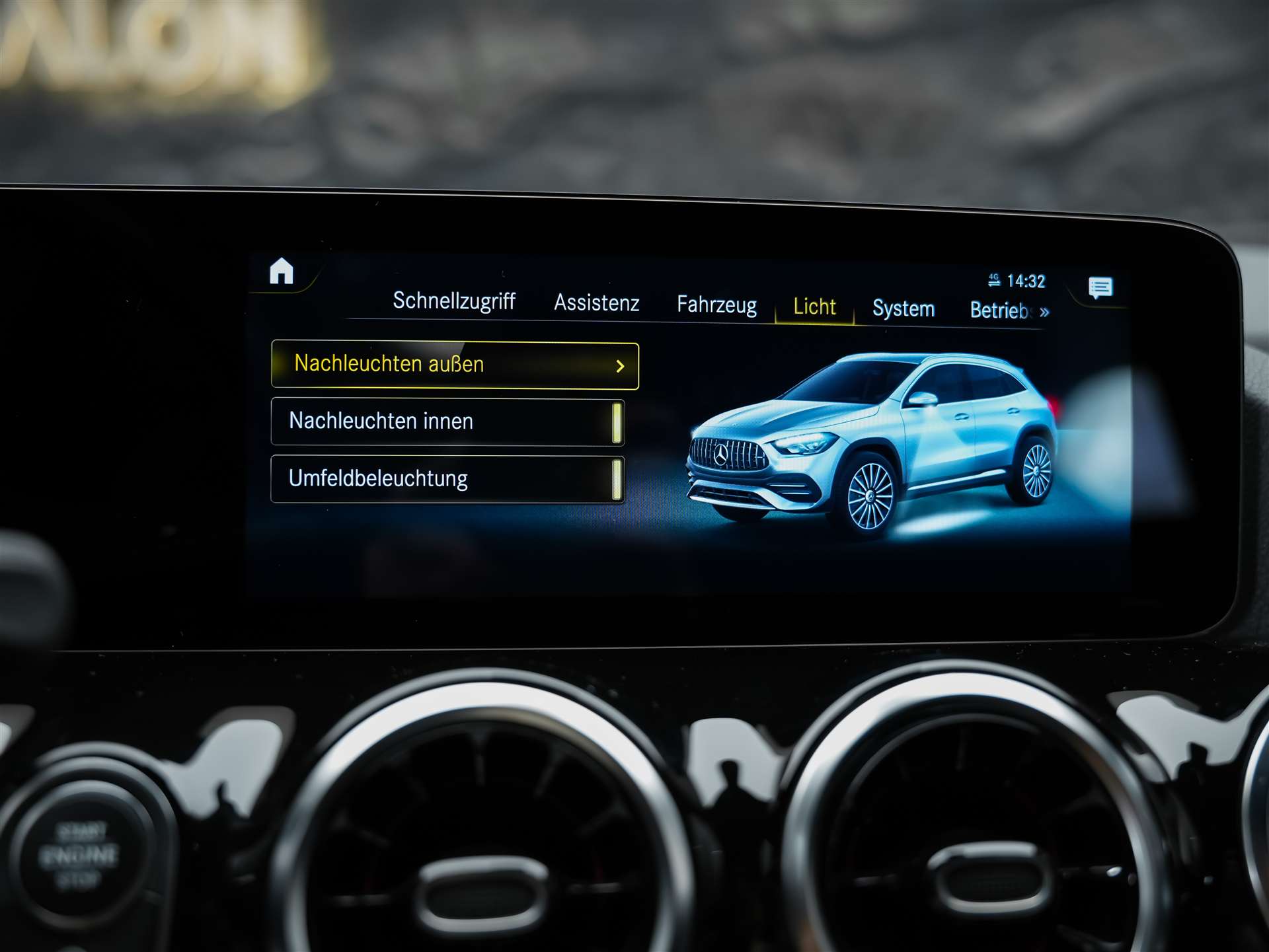 MERCEDES-BENZ GLA 35 AMG 4Matic 8G-Speedshift DCT *ALL BLACK*AHK*Ambientebeleuchtung*-image-37