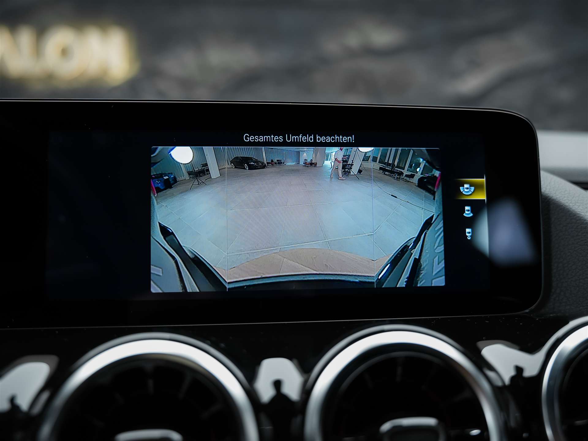 MERCEDES-BENZ GLA 35 AMG 4Matic 8G-Speedshift DCT *ALL BLACK*AHK*Ambientebeleuchtung*-image-40