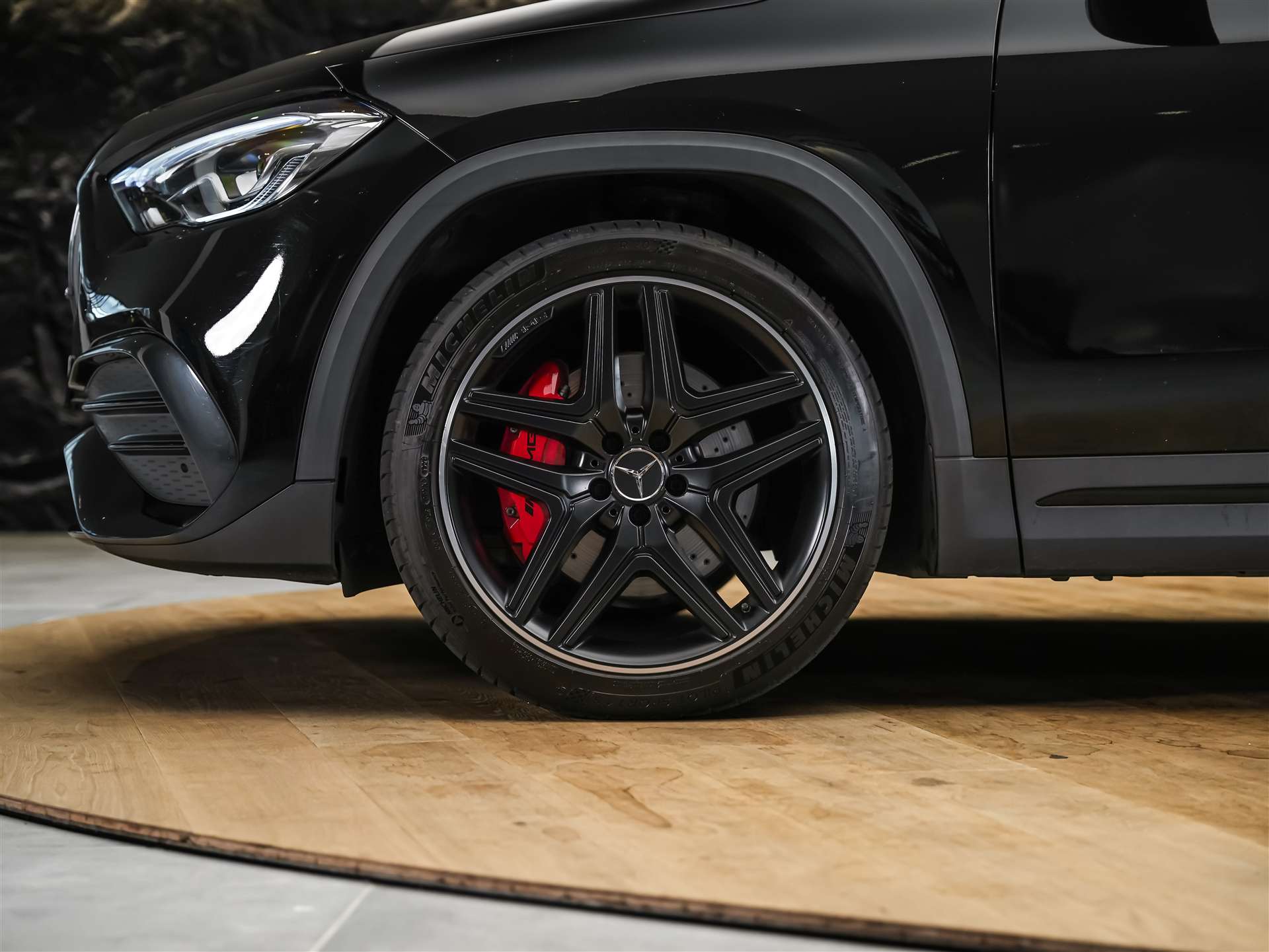 MERCEDES-BENZ GLA 35 AMG 4Matic 8G-Speedshift DCT *ALL BLACK*AHK*Ambientebeleuchtung*-image-15
