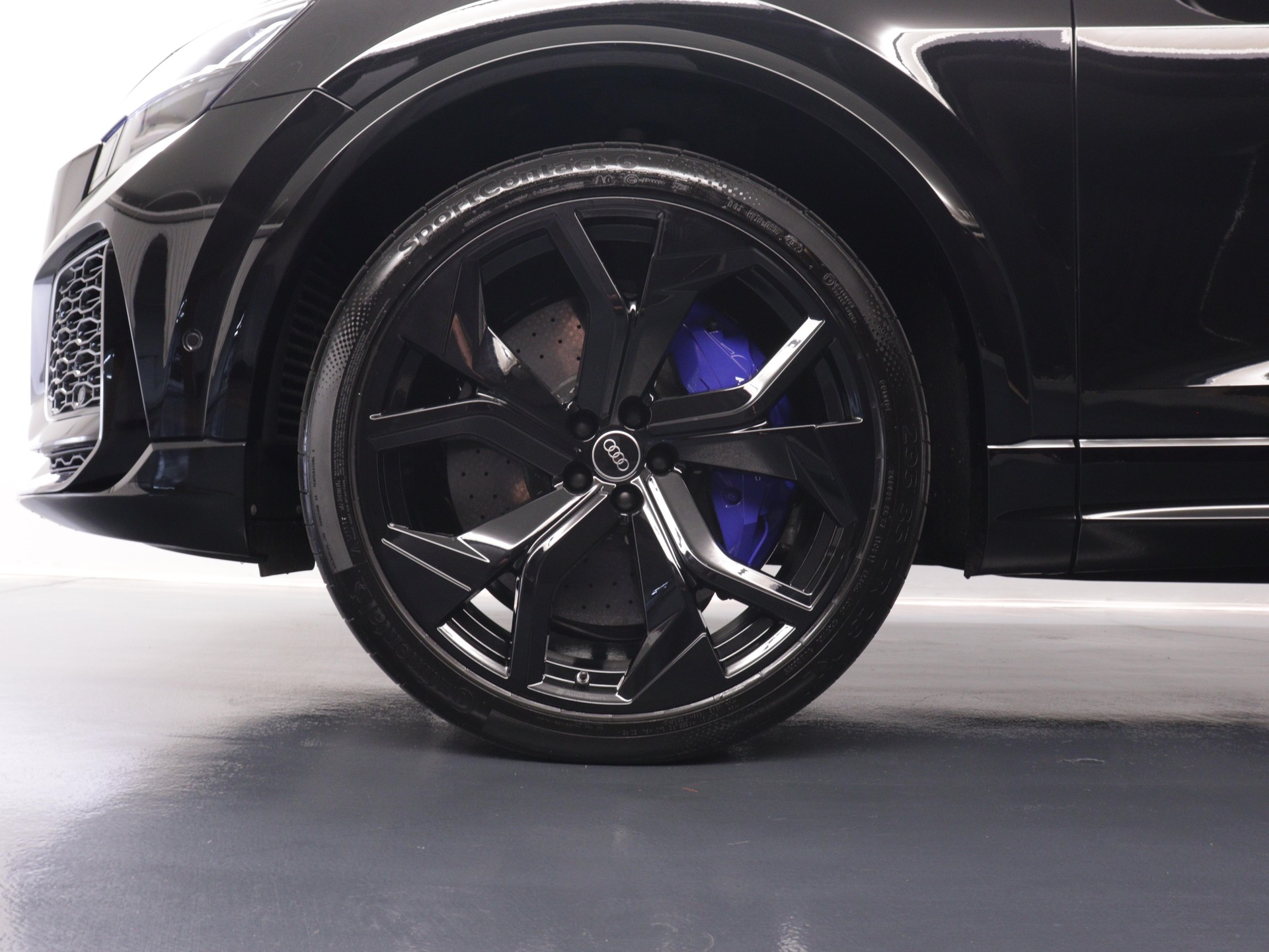 AUDI RS Q8 4.0 V8 TFSI quattro T-Tronic-image-12