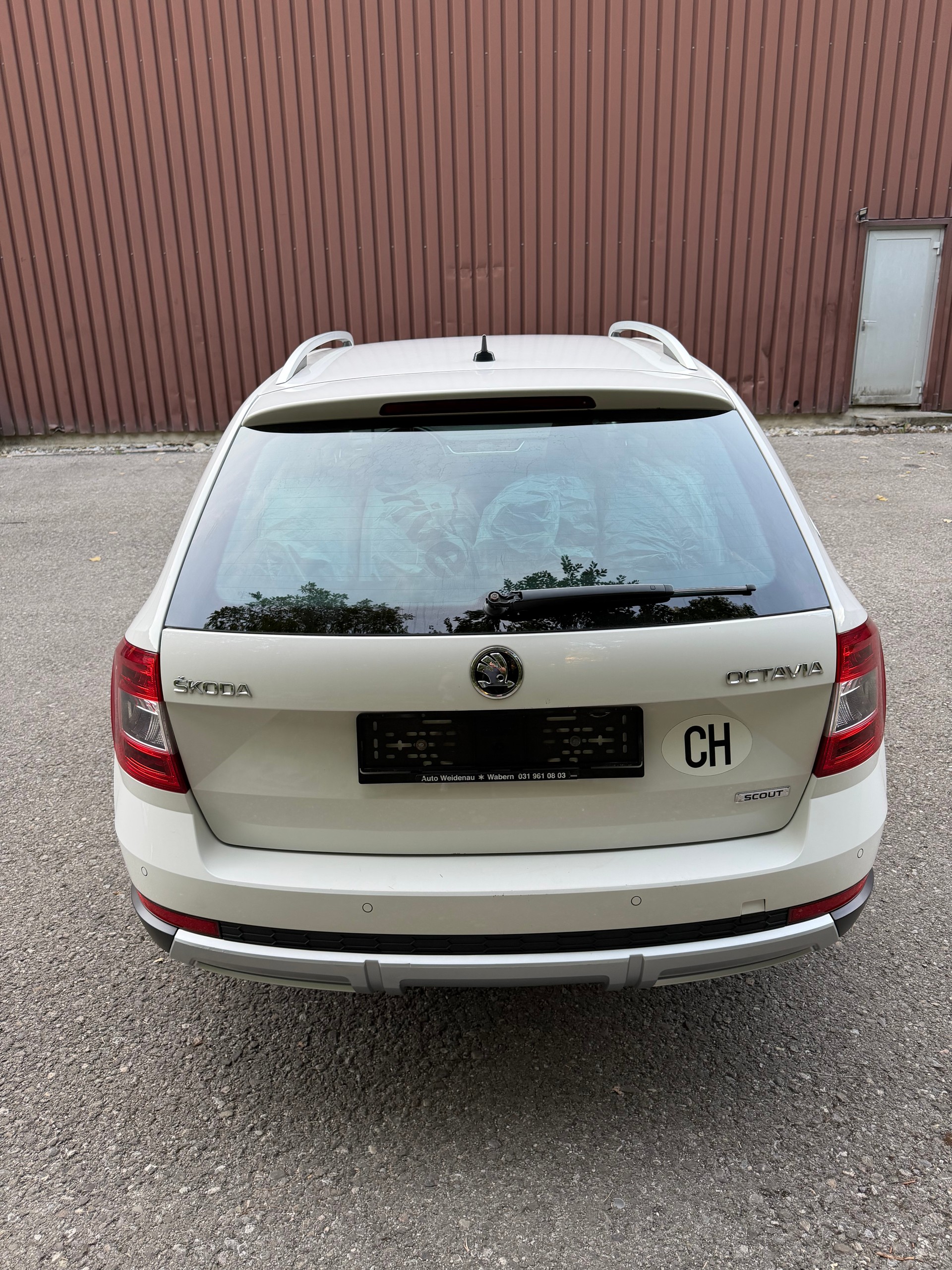 SKODA Octavia Combi 2.0 TDI Scout 4x4 DSG-image-5