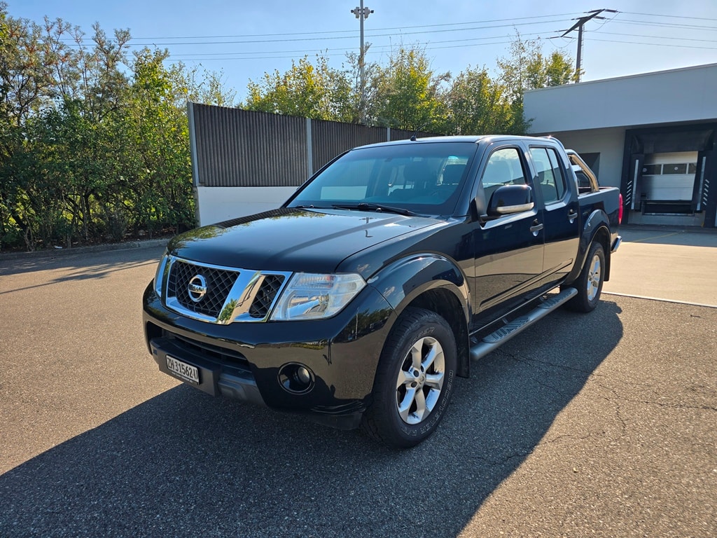 NISSAN Navara Double Cab SE 2.5 dCi 4WD Automat-image-0