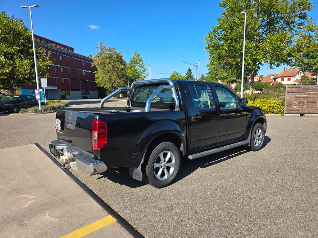 NISSAN Navara Double Cab SE 2.5 dCi 4WD Automat-image-7